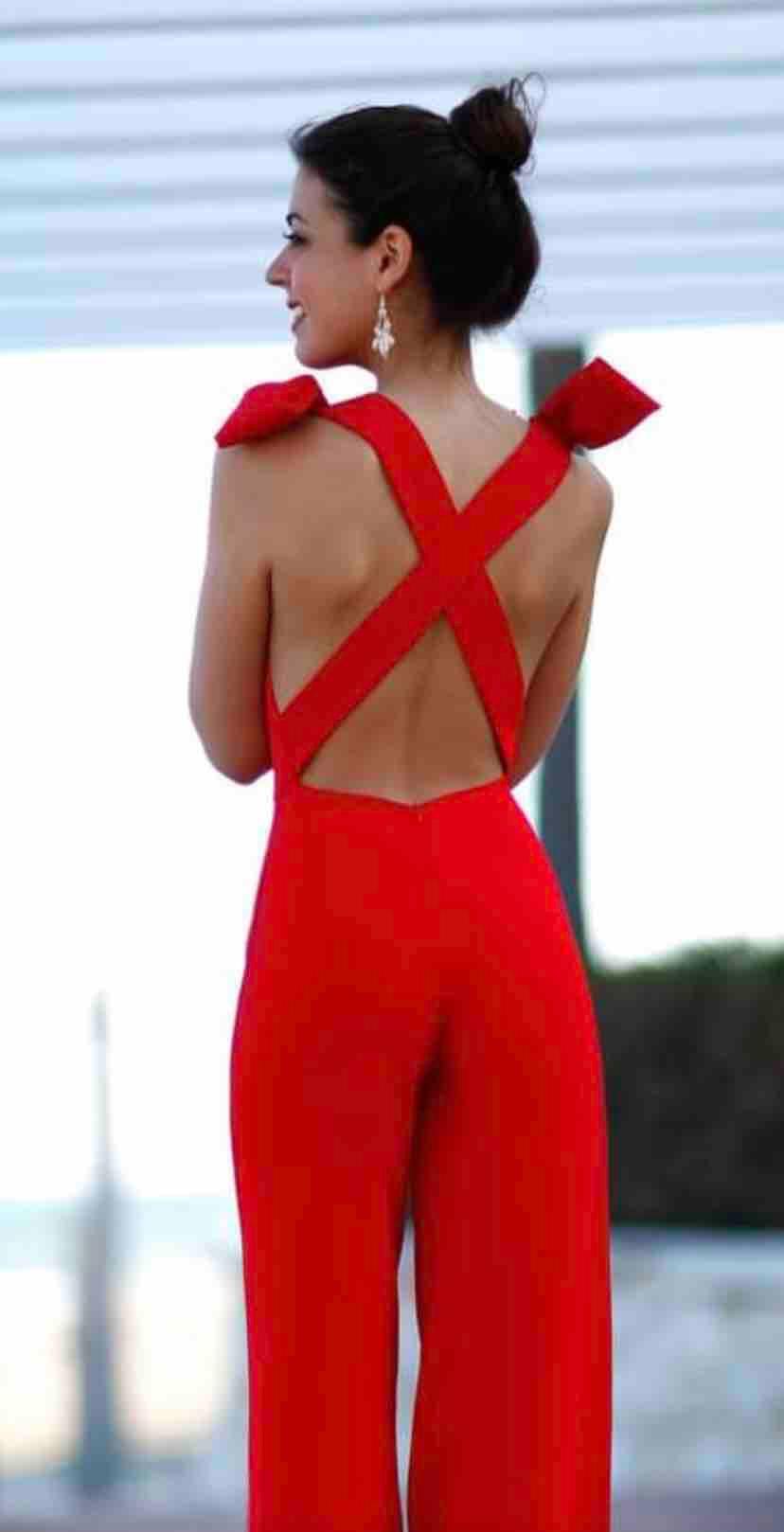Mono rojo espalda al aire SILVIA NAVARRO — foto 1 de 5