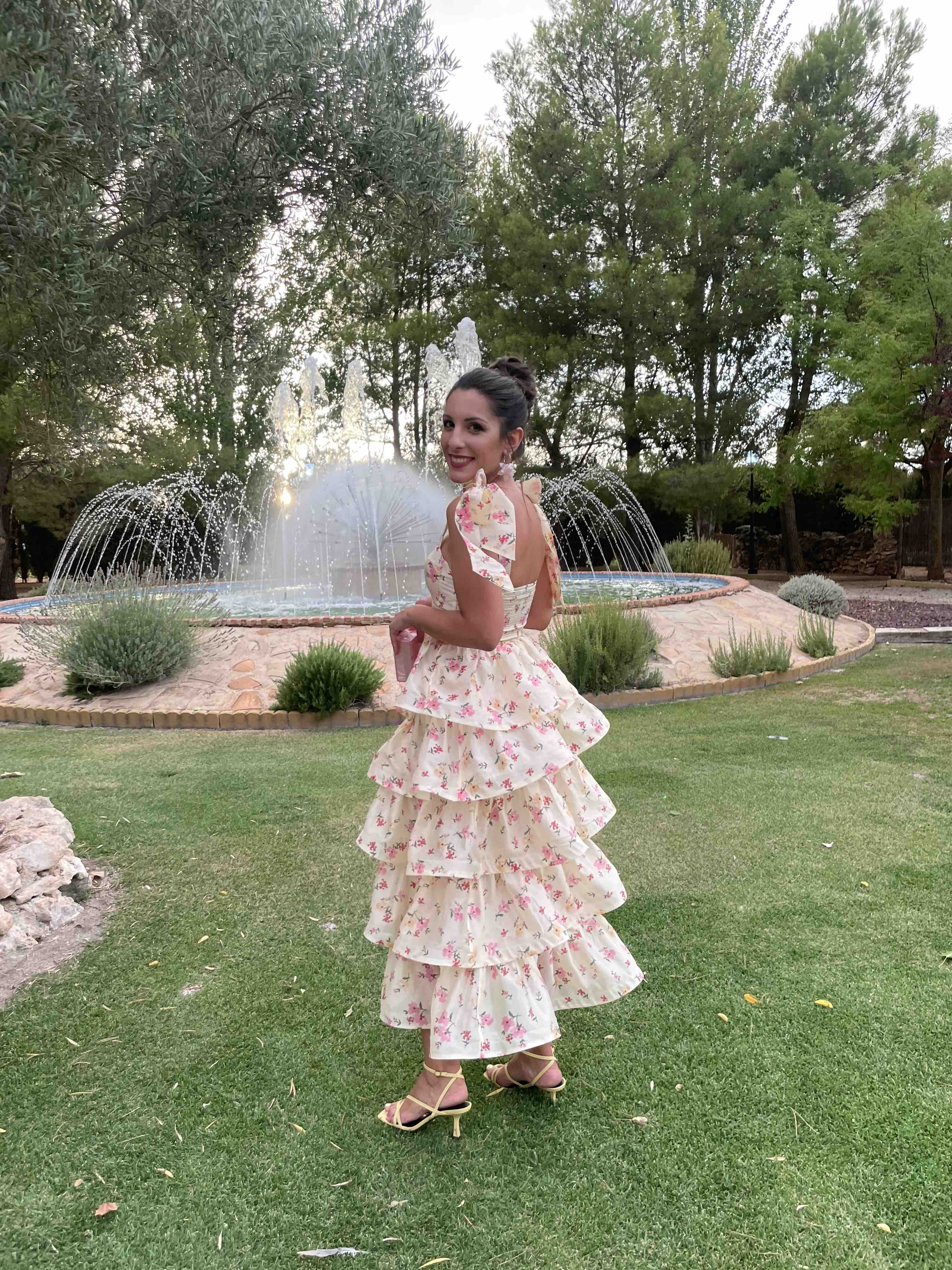 Vestido midi volantes & Other Stories — foto 4 de 5