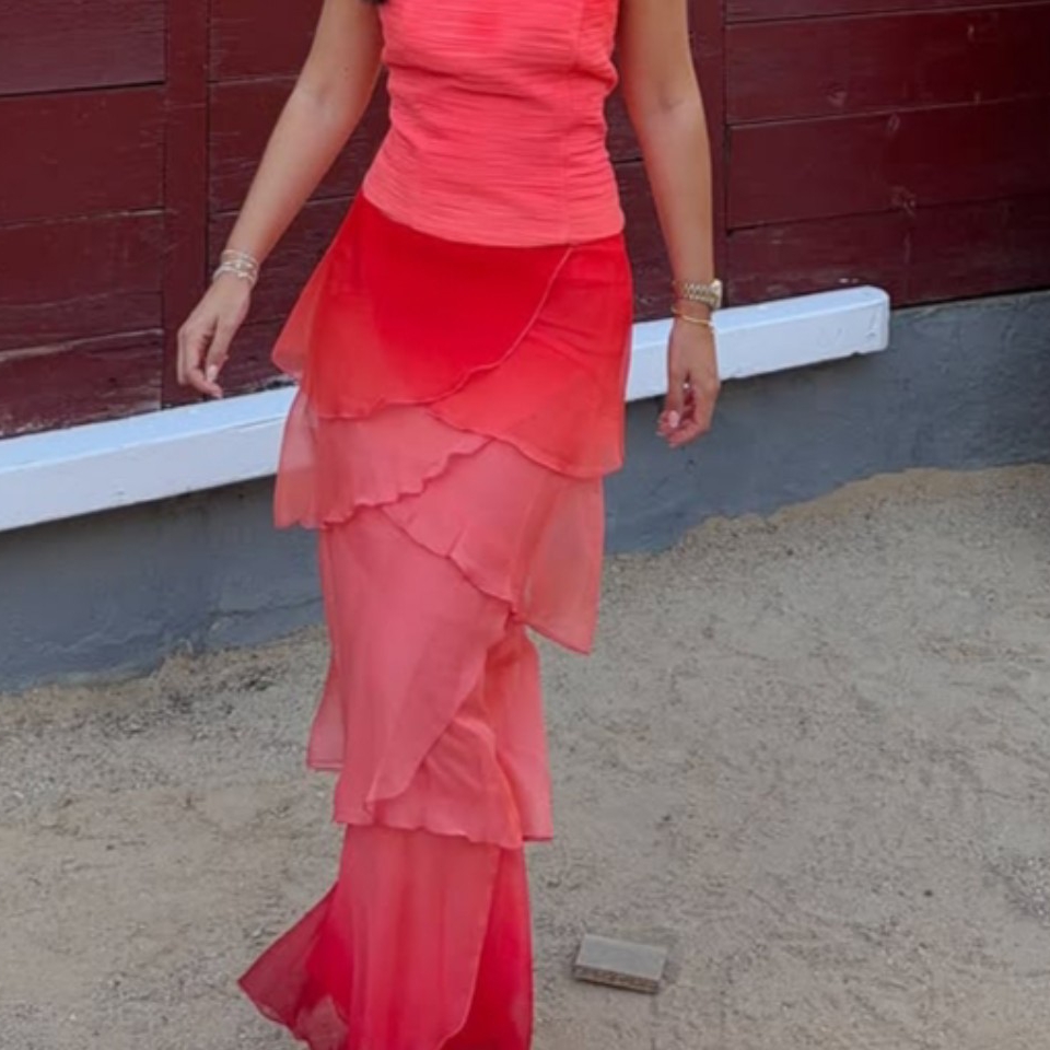 Conjunto boda + capa MIPHAI — foto 1 de 3