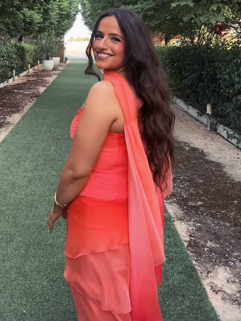 Conjunto boda + capa MIPHAI — foto 1 de 2