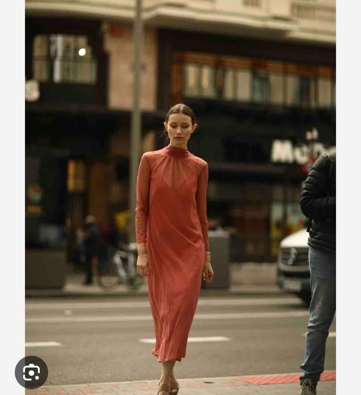 Vestido de invitada Mattui — foto 1 de 4