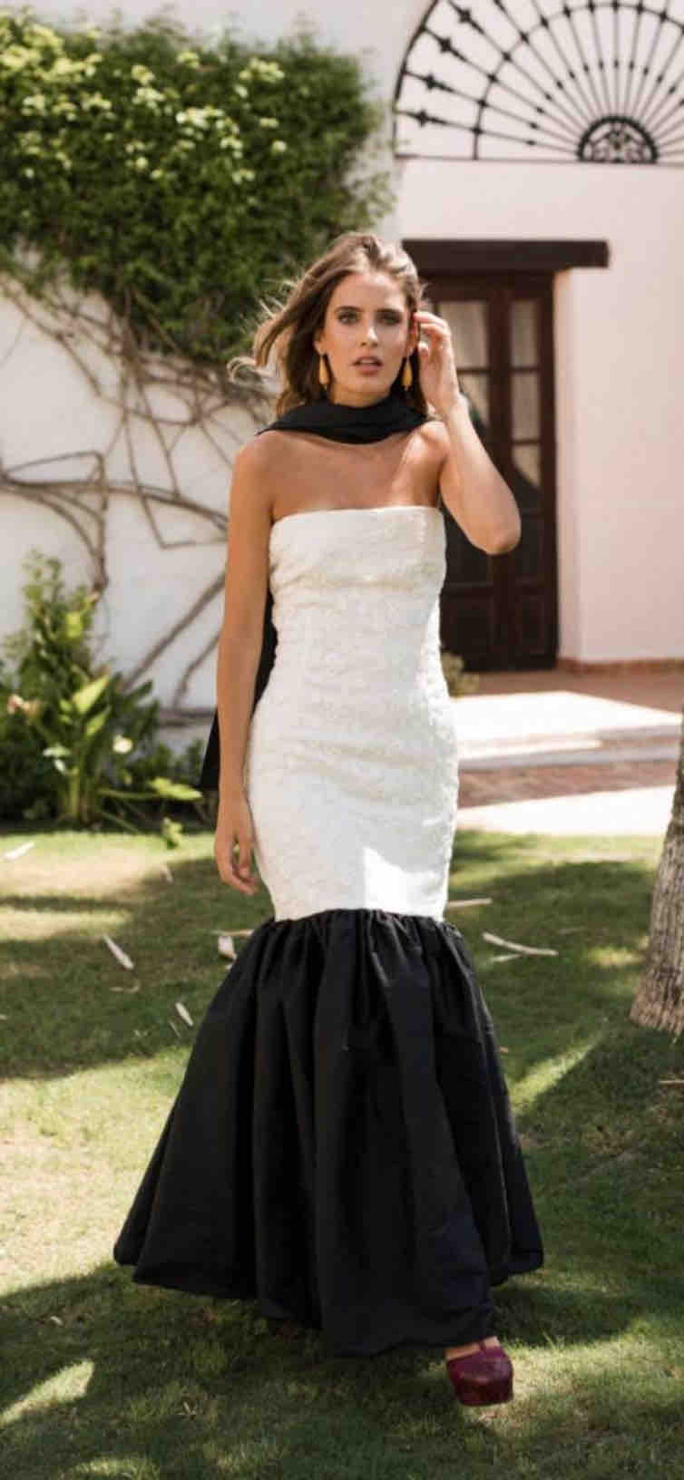 Vestido para eventos especiales Ezelma — foto 1 de 3