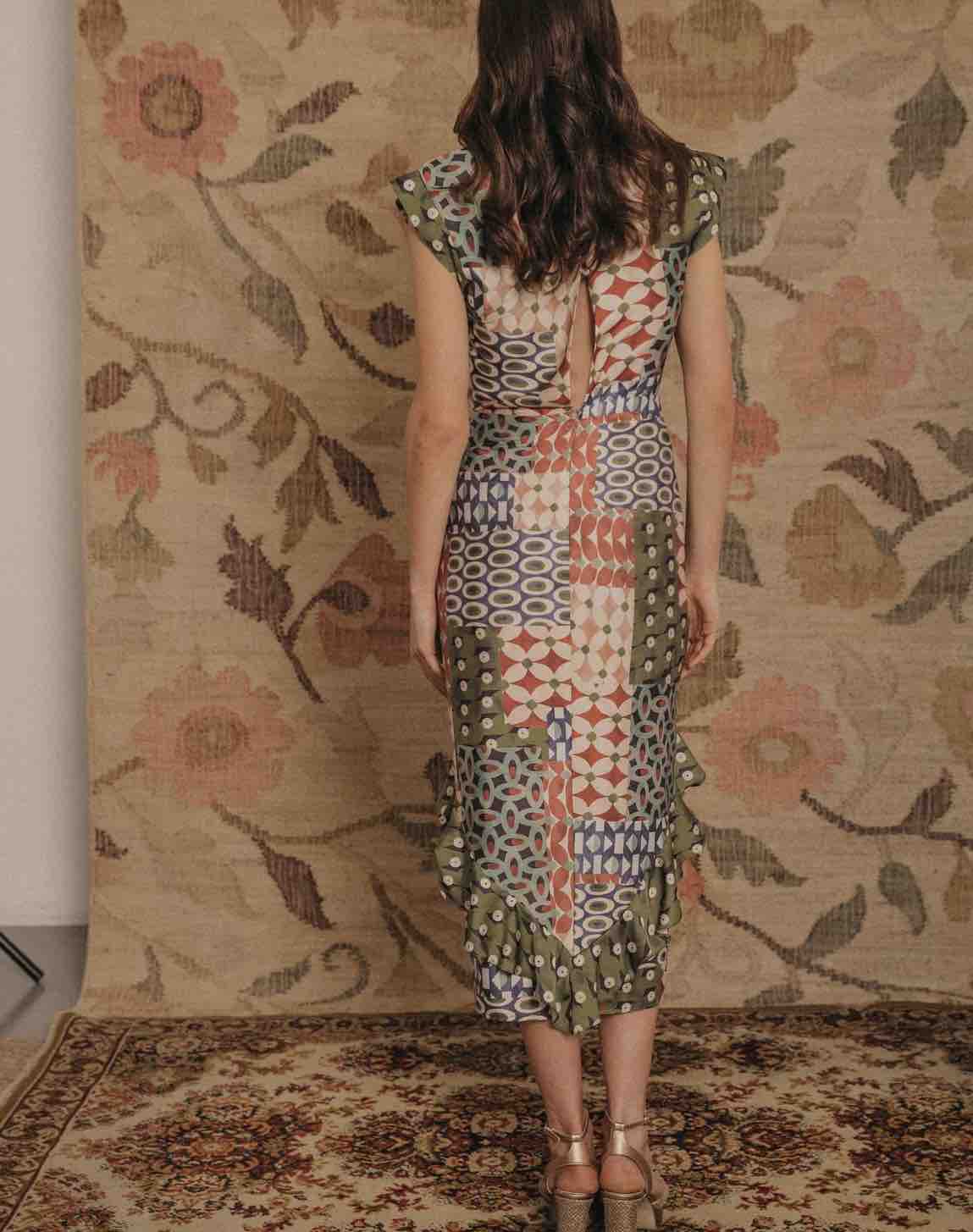Vestido invitada estampado verde Cherubina — foto 3 de 6