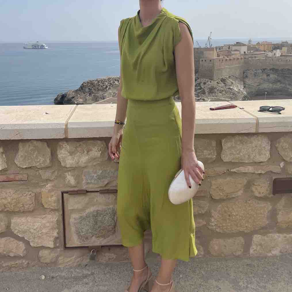 Vestido verde oliva barey Barey Collection — foto 3 de 3