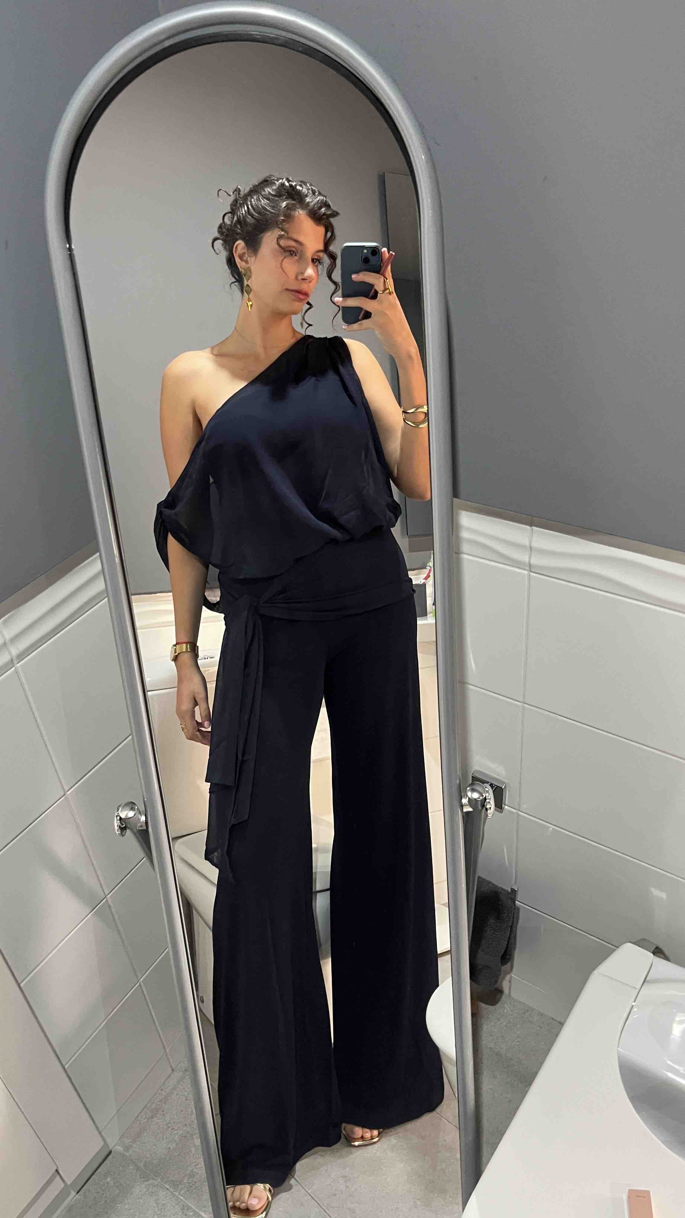 Traje Invitada The Are