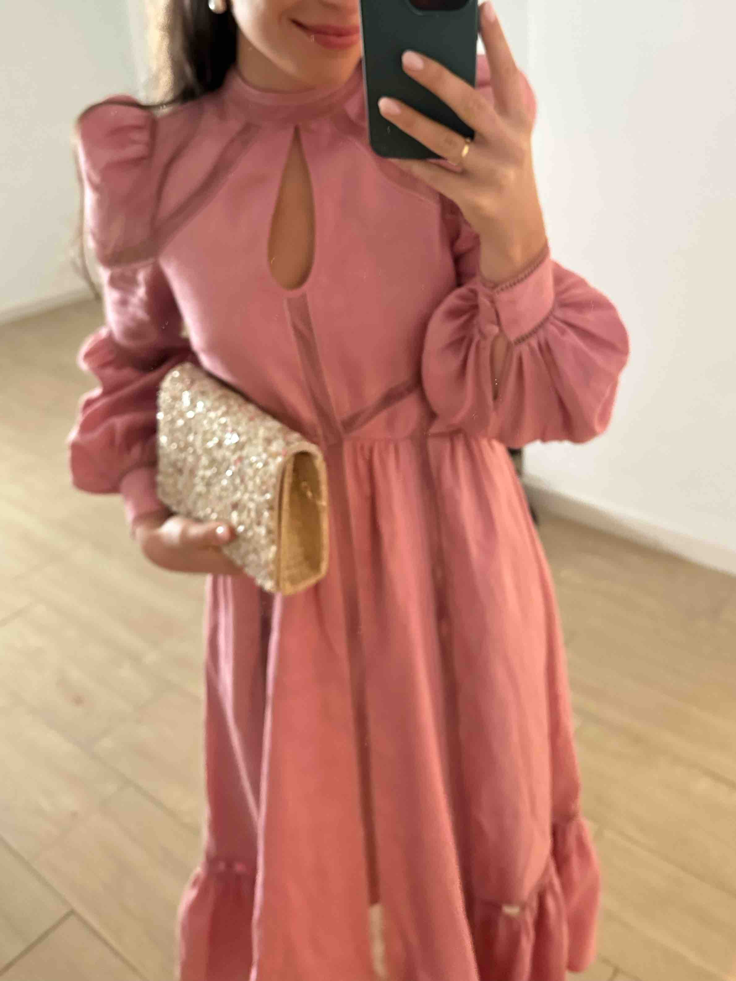 Vestido invitada rosa Ted Baker — foto 2 de 3