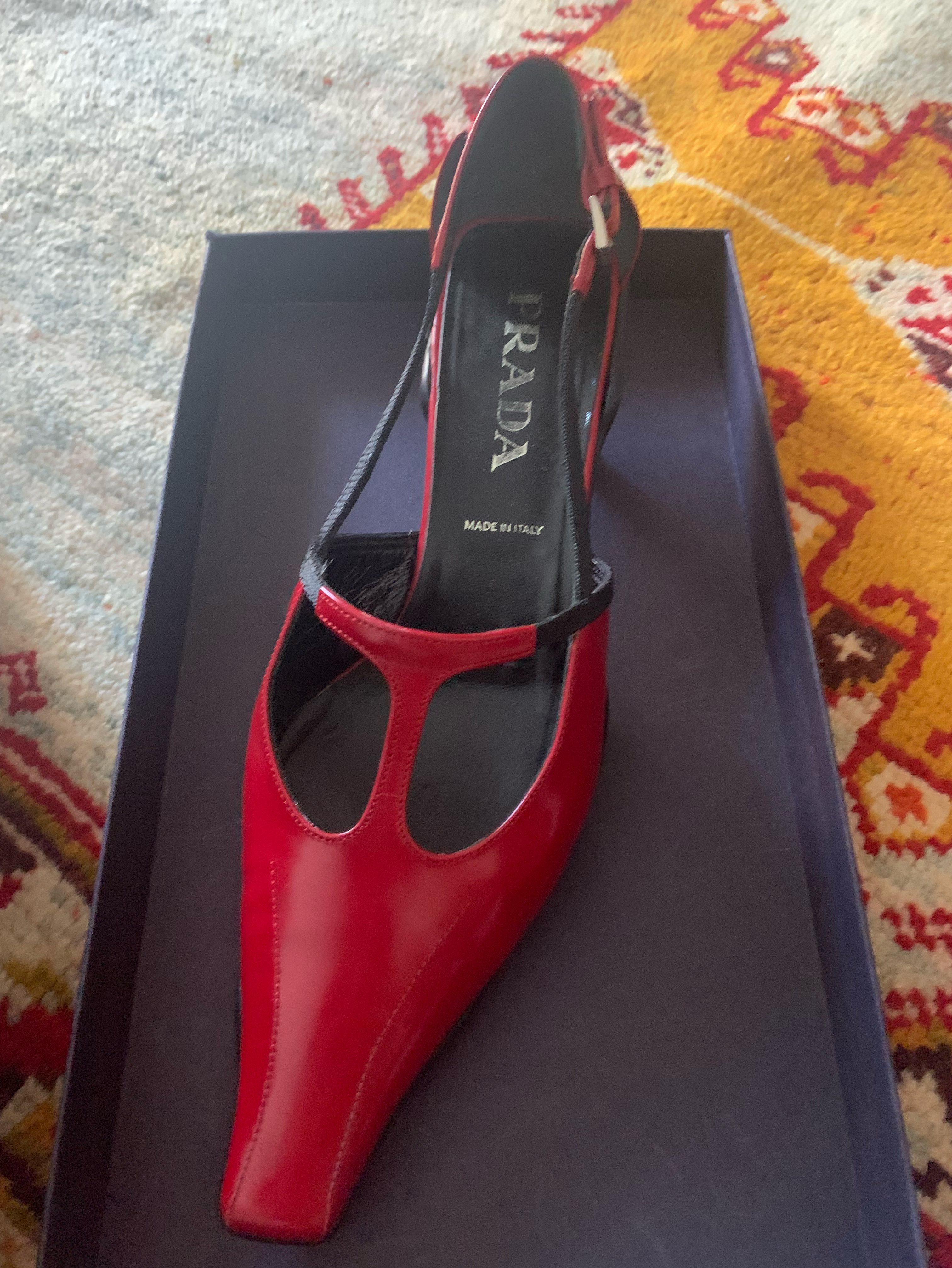 tacones vintage Prada — foto 2 de 6
