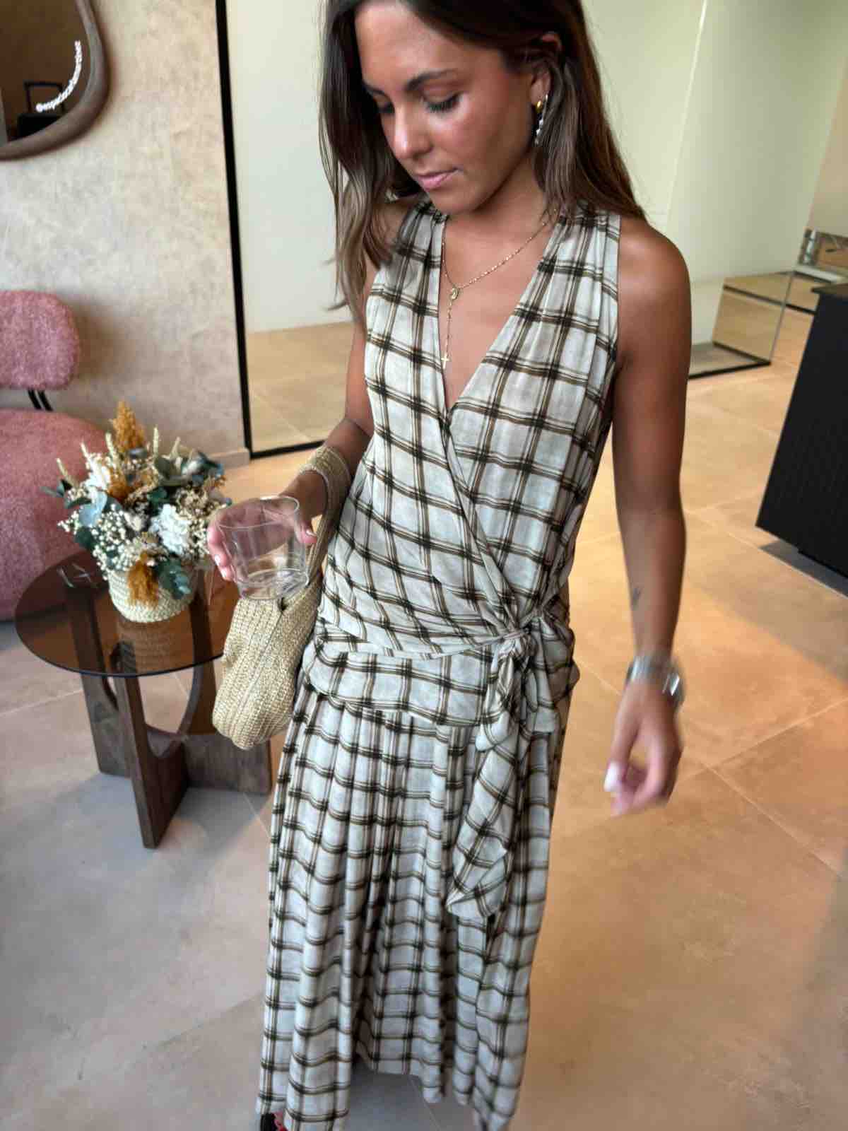 Conjunto Massimo Dutti beige y marrón, talla XS, en alquiler — foto 2 de 2