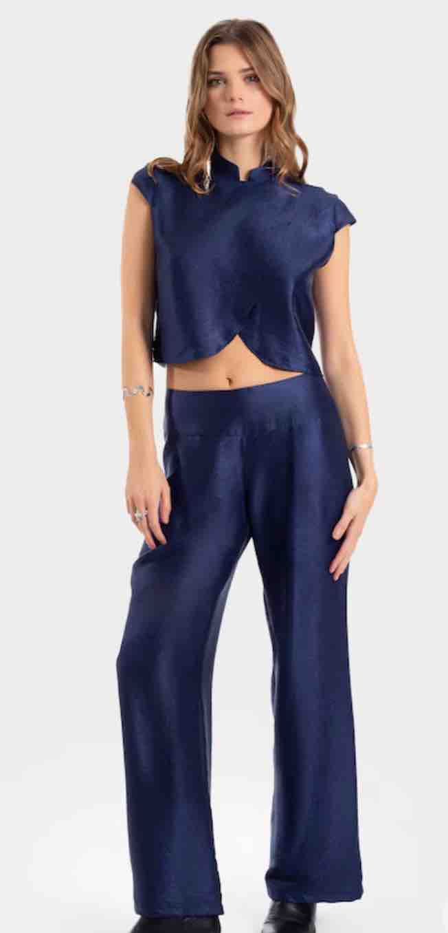 conjunto ideal para invitada de todo tipo The Are — foto 1 de 4