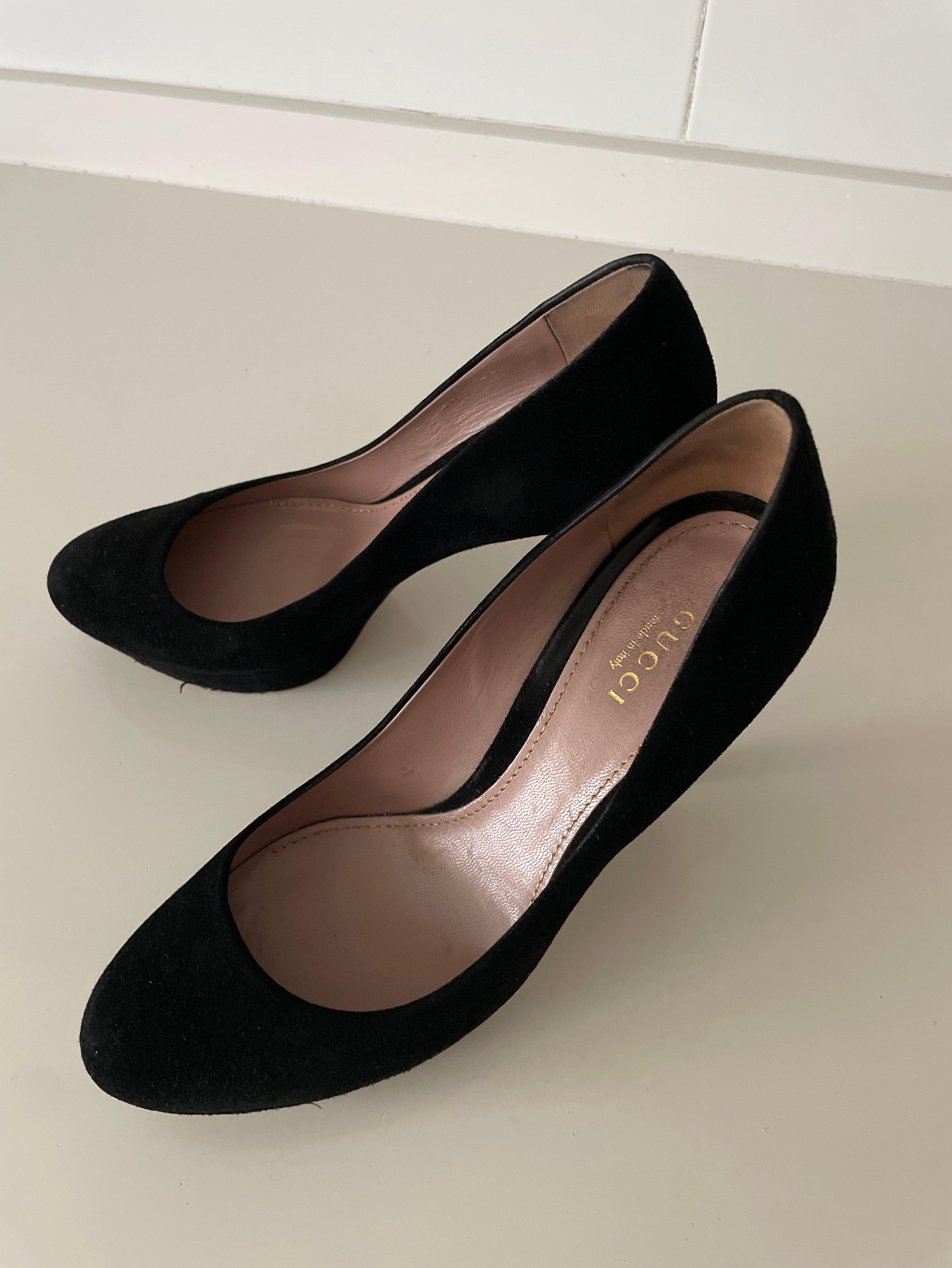 zapatos negros salón Gucci — foto 1 de 3
