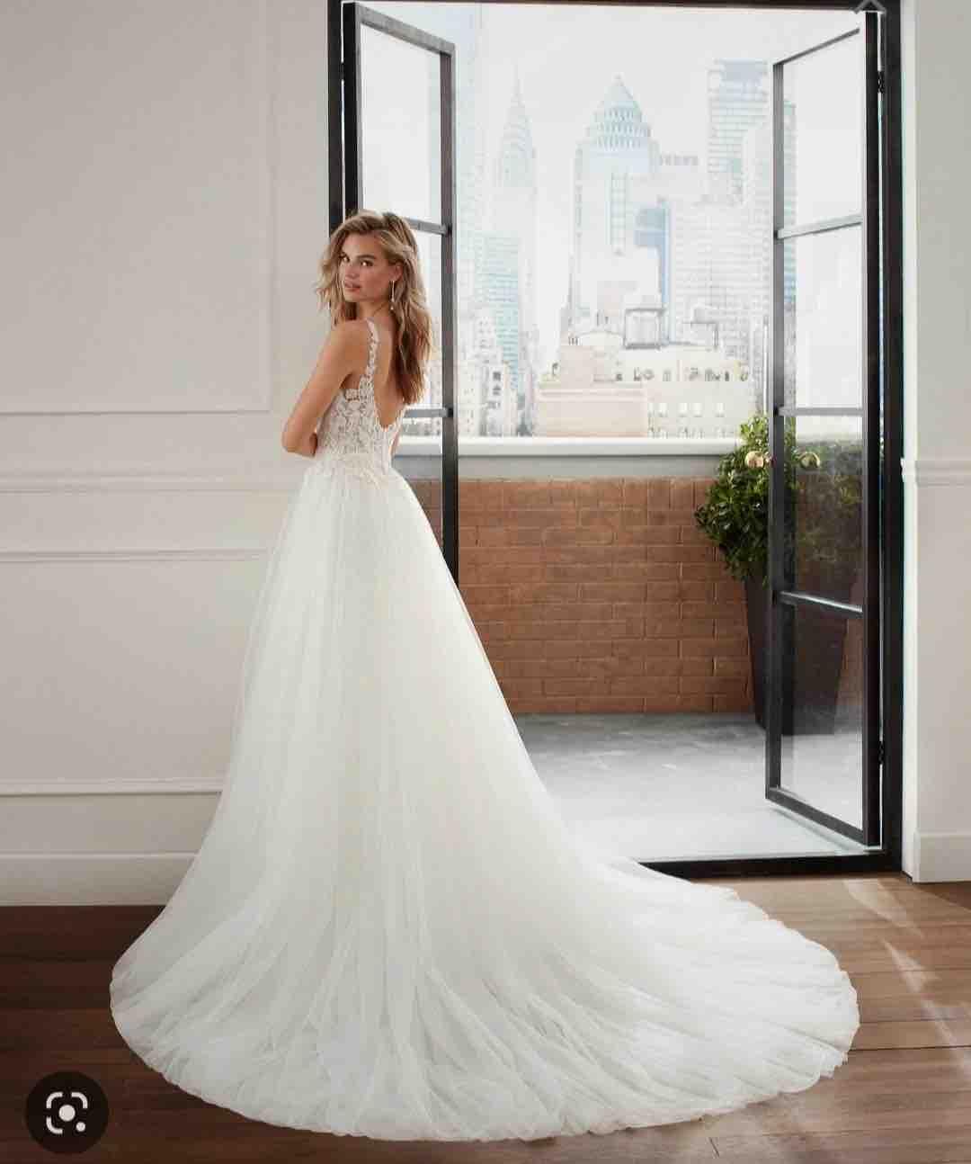 Vestido de novia nuevo Luna Novias — foto 2 de 6
