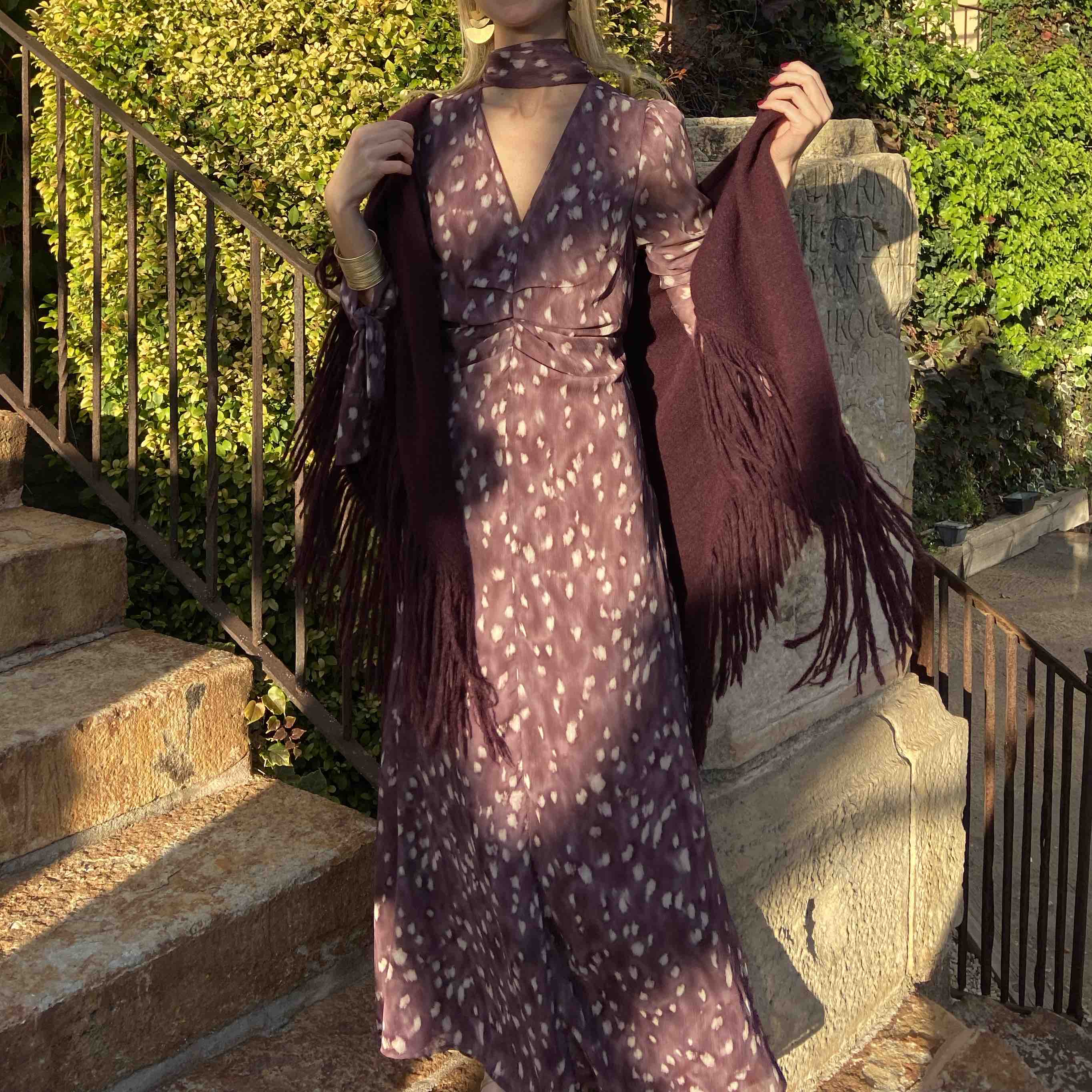 Vestido Baymo y chal de lana — foto 2 de 2