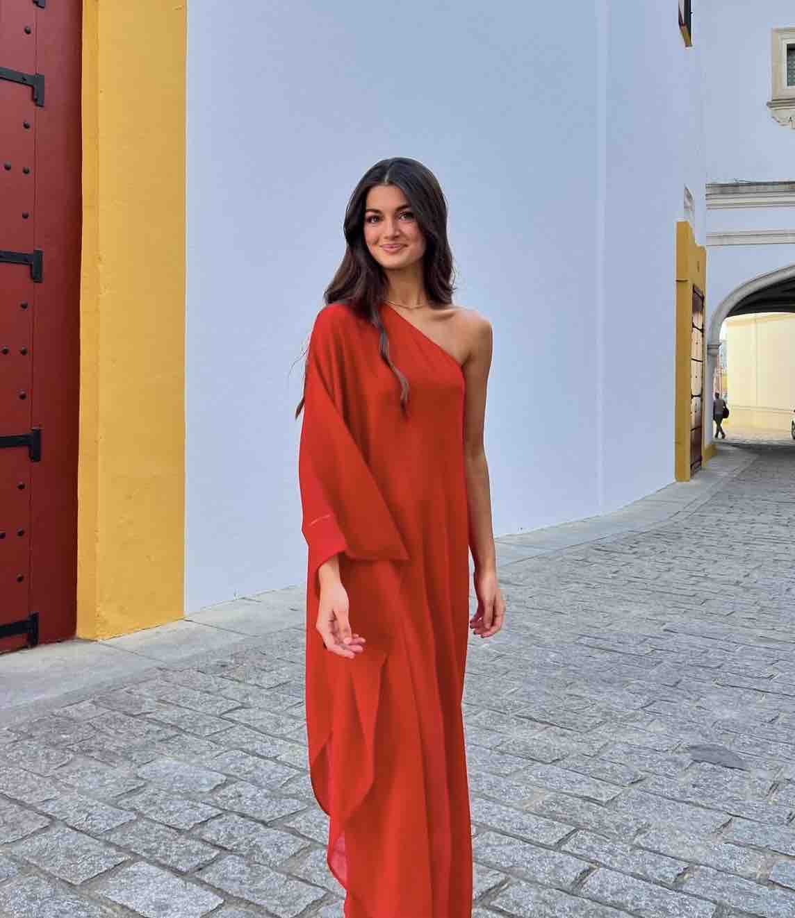 Vestido rojo The Are — foto 2 de 4