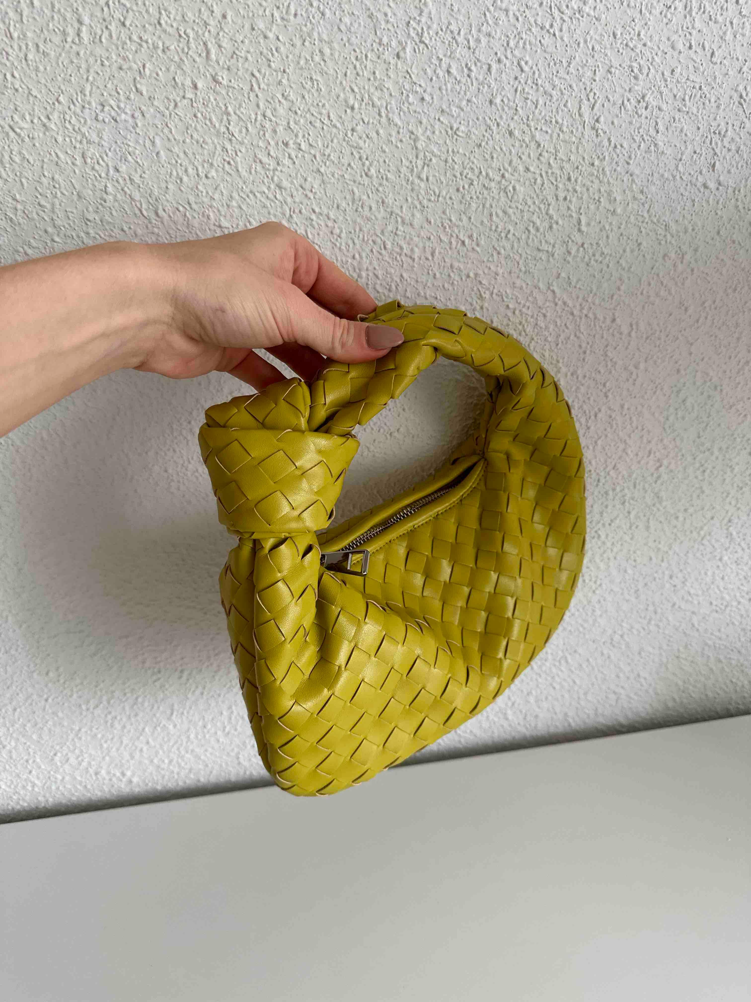 Chic Knot Clutch — foto 4 de 4