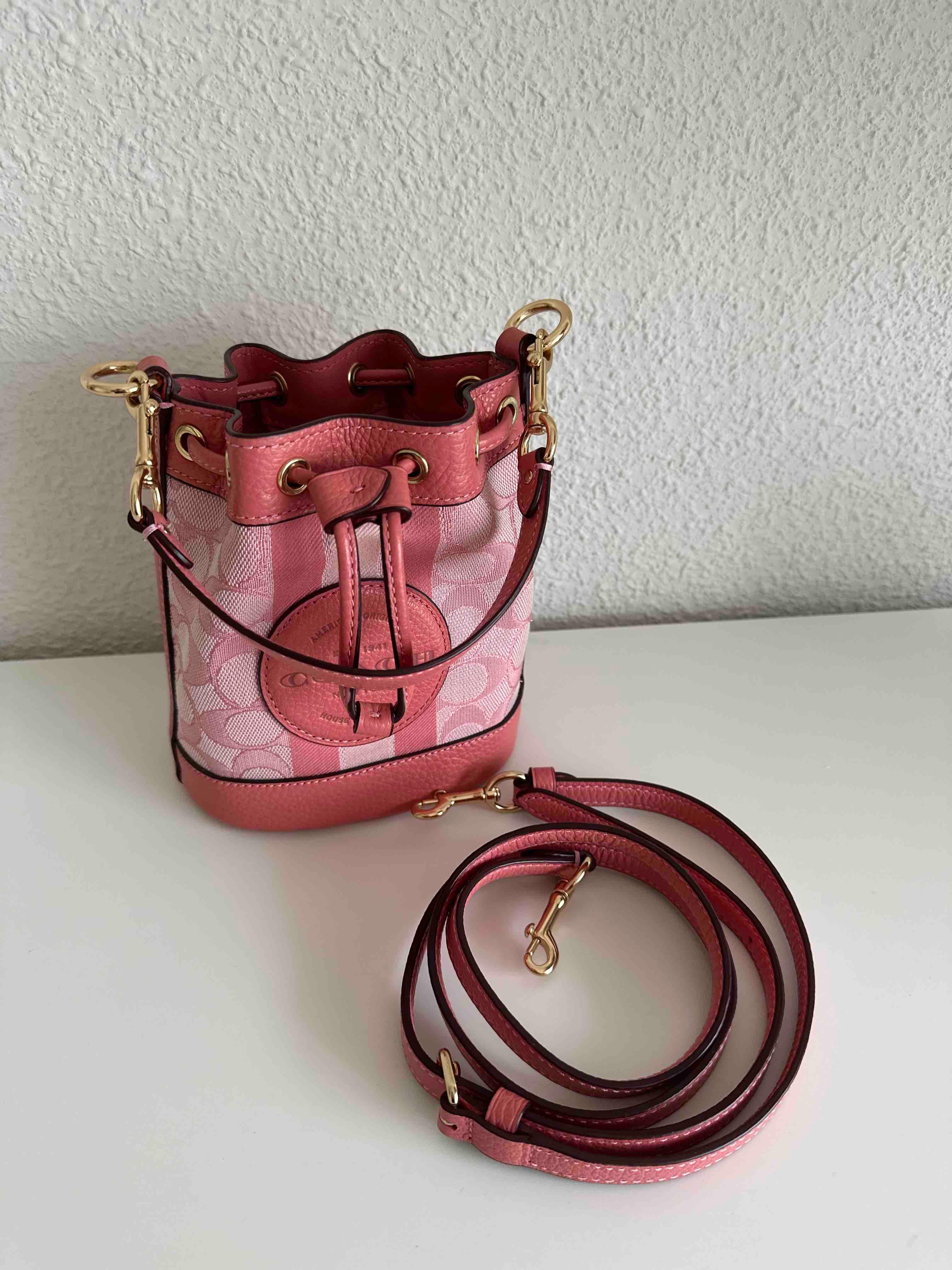Coach Mini Bucket Bag COACH. — foto 3 de 5