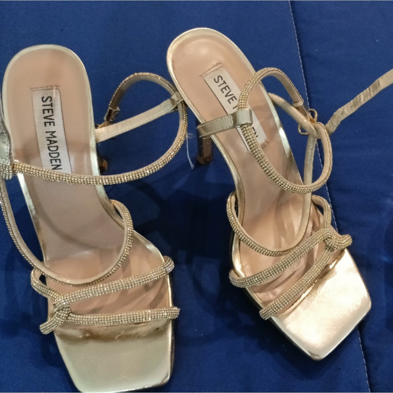 Sandalias tacón doradas Steve Madden — foto 3 de 3