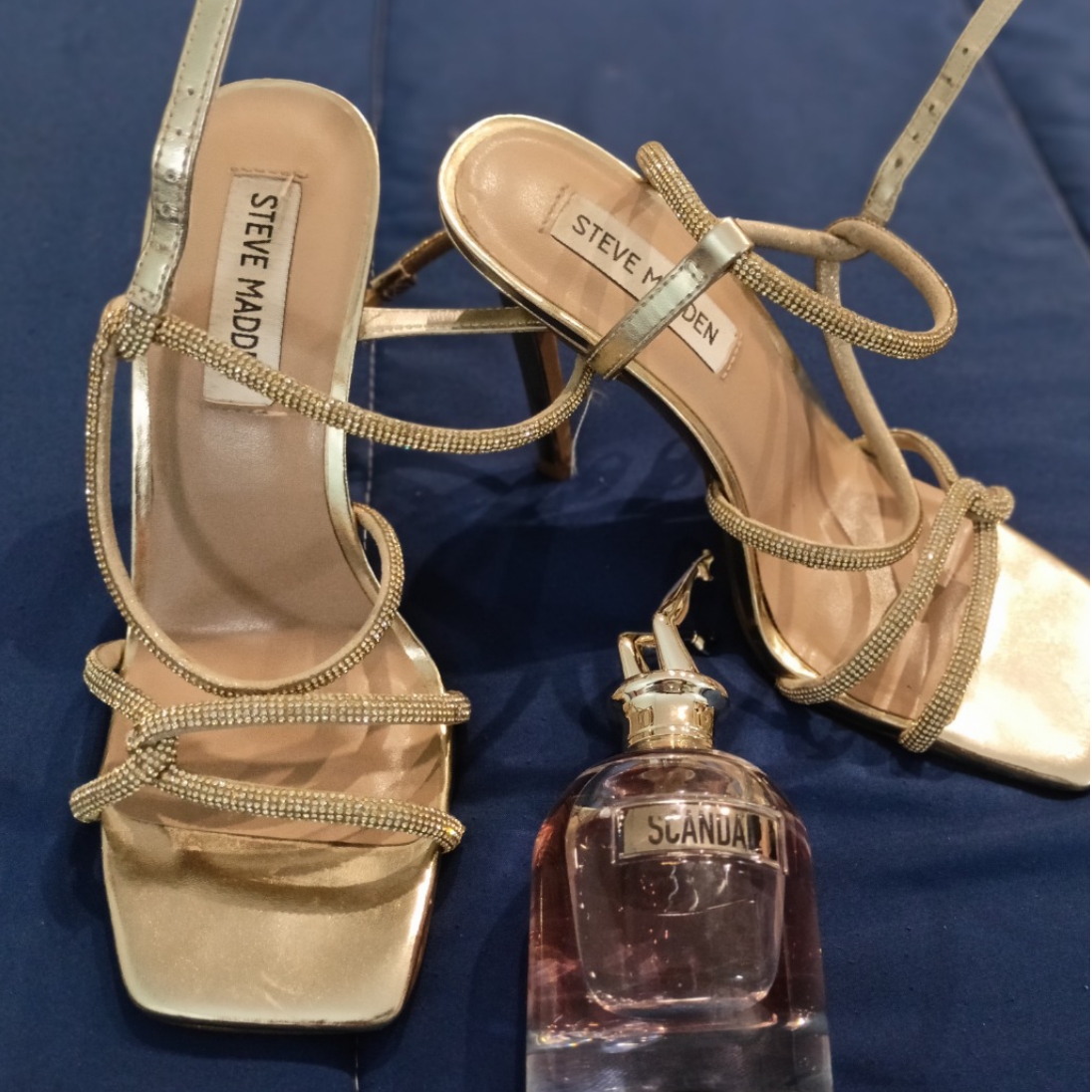 Sandalias tacón doradas Steve Madden — foto 2 de 3