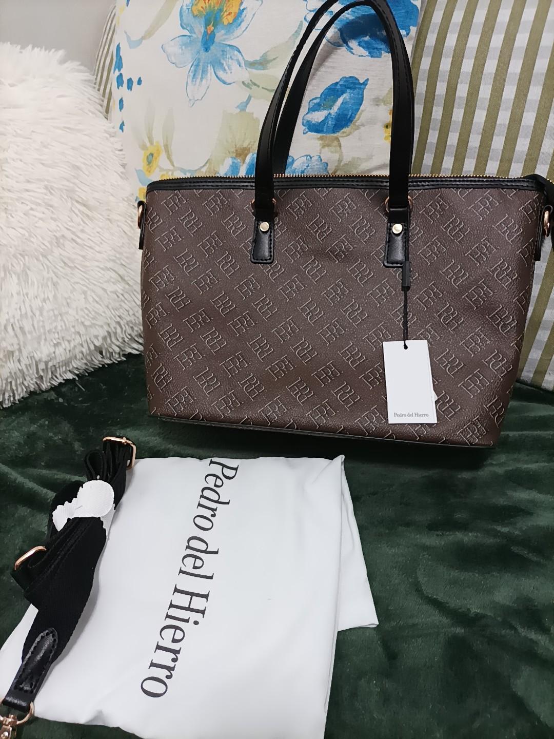 Bolso cómodo y pequeño ideal para no ir tan cargada. Pedro del Hierro — foto 1 de 5