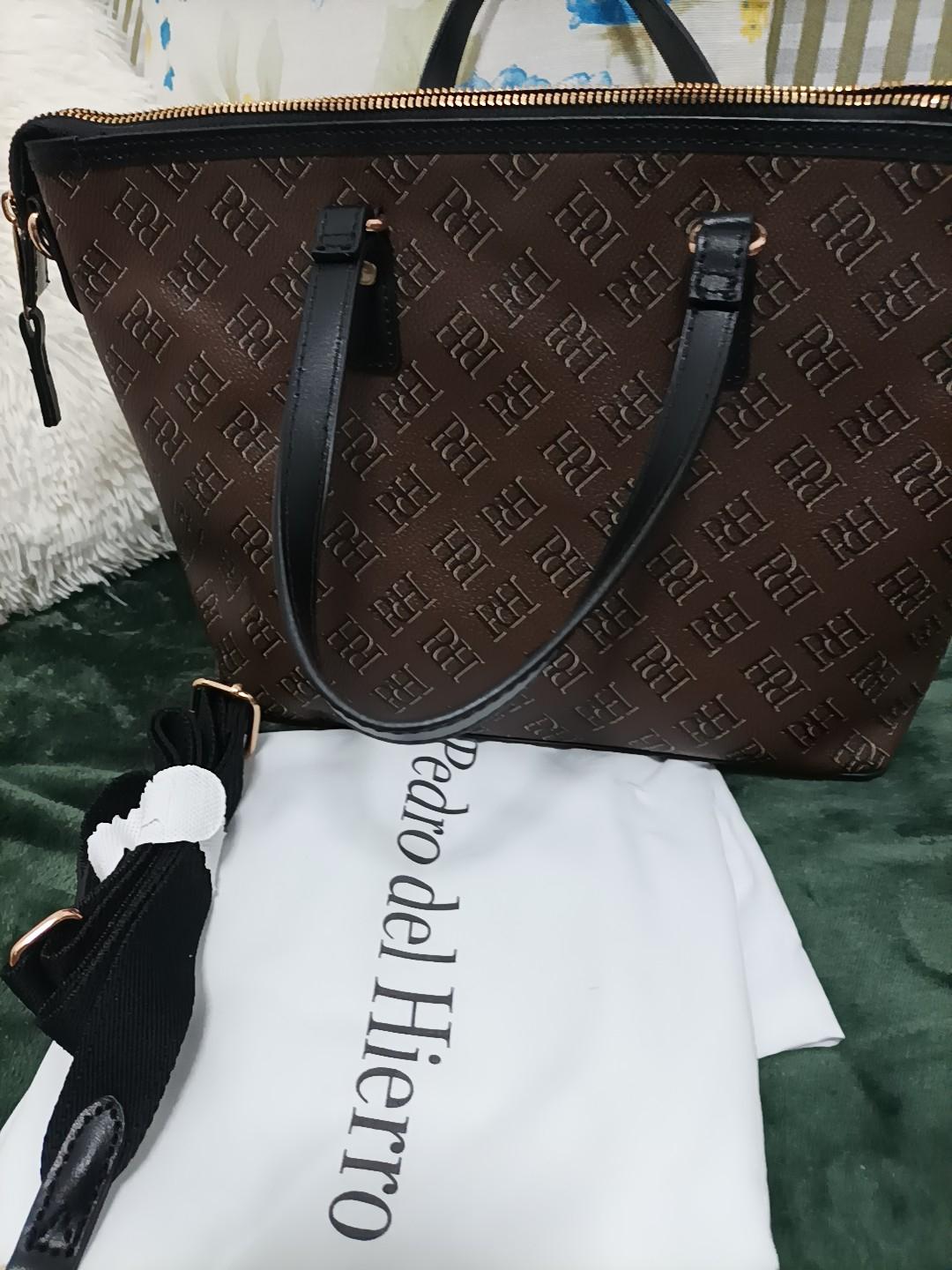 Bolso cómodo y pequeño ideal para no ir tan cargada. Pedro del Hierro — foto 4 de 5