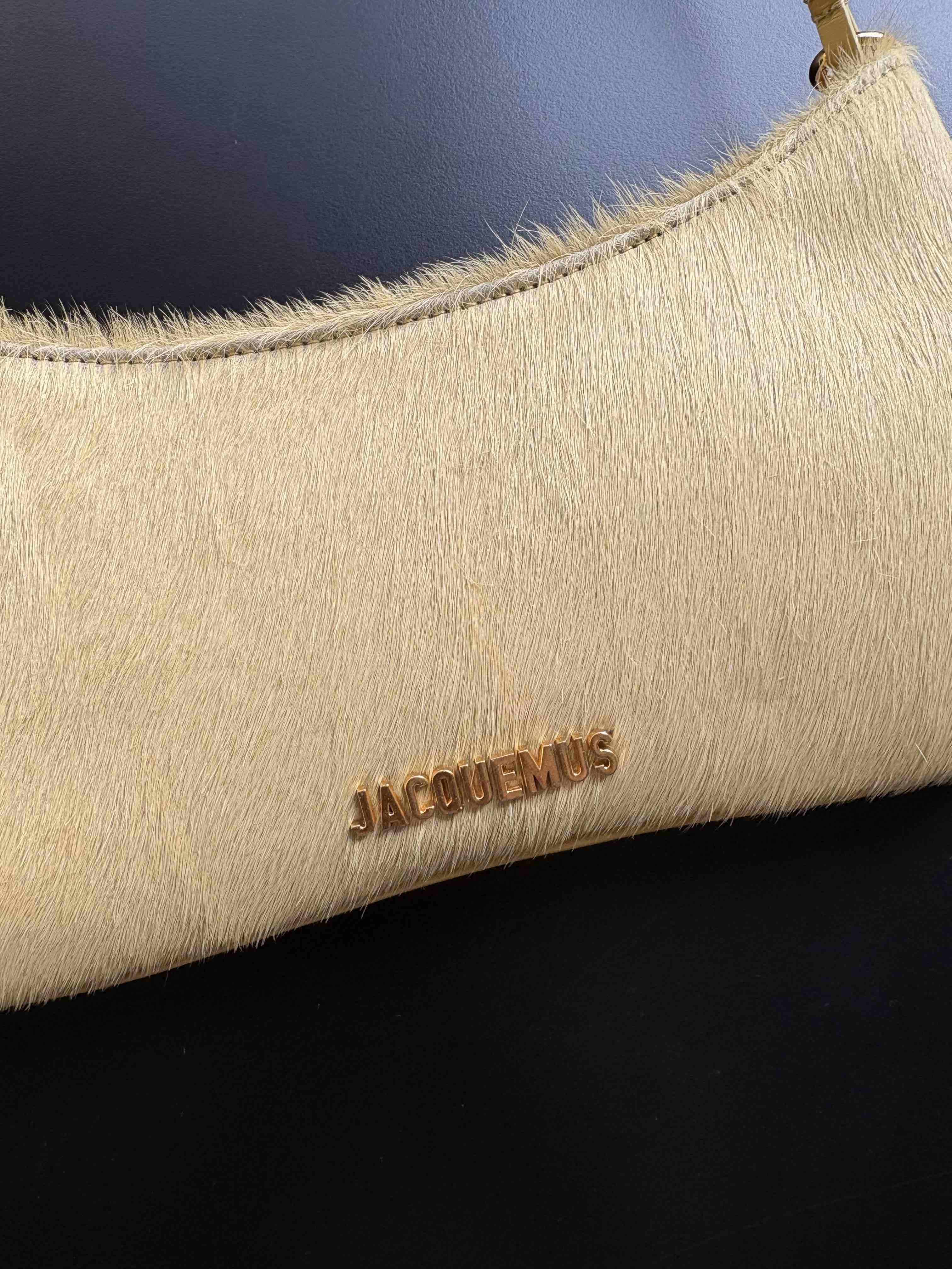 Bolso jacquemus pelito amarillo — foto 2 de 4