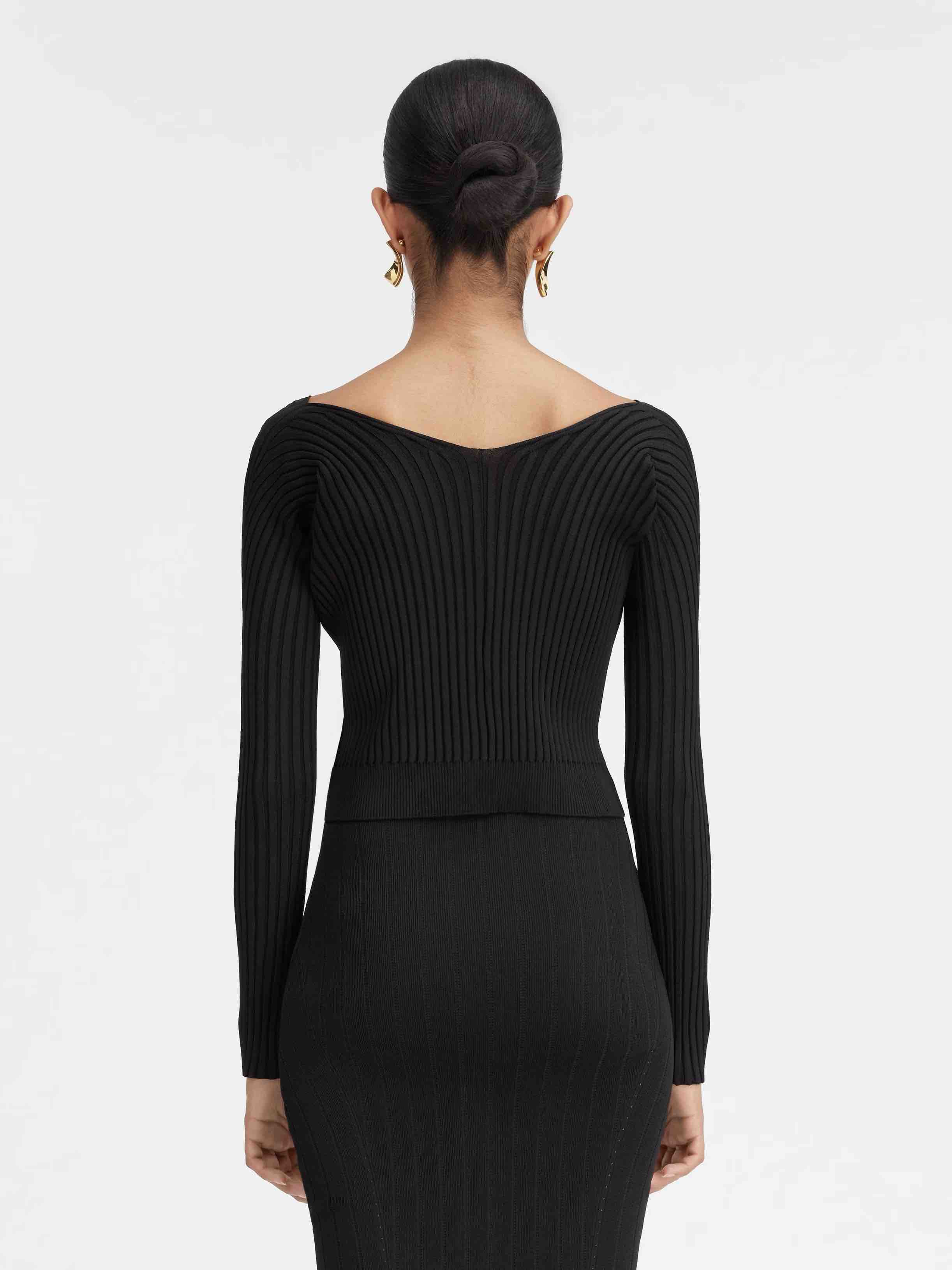 Top jacquemus negro — foto 3 de 5