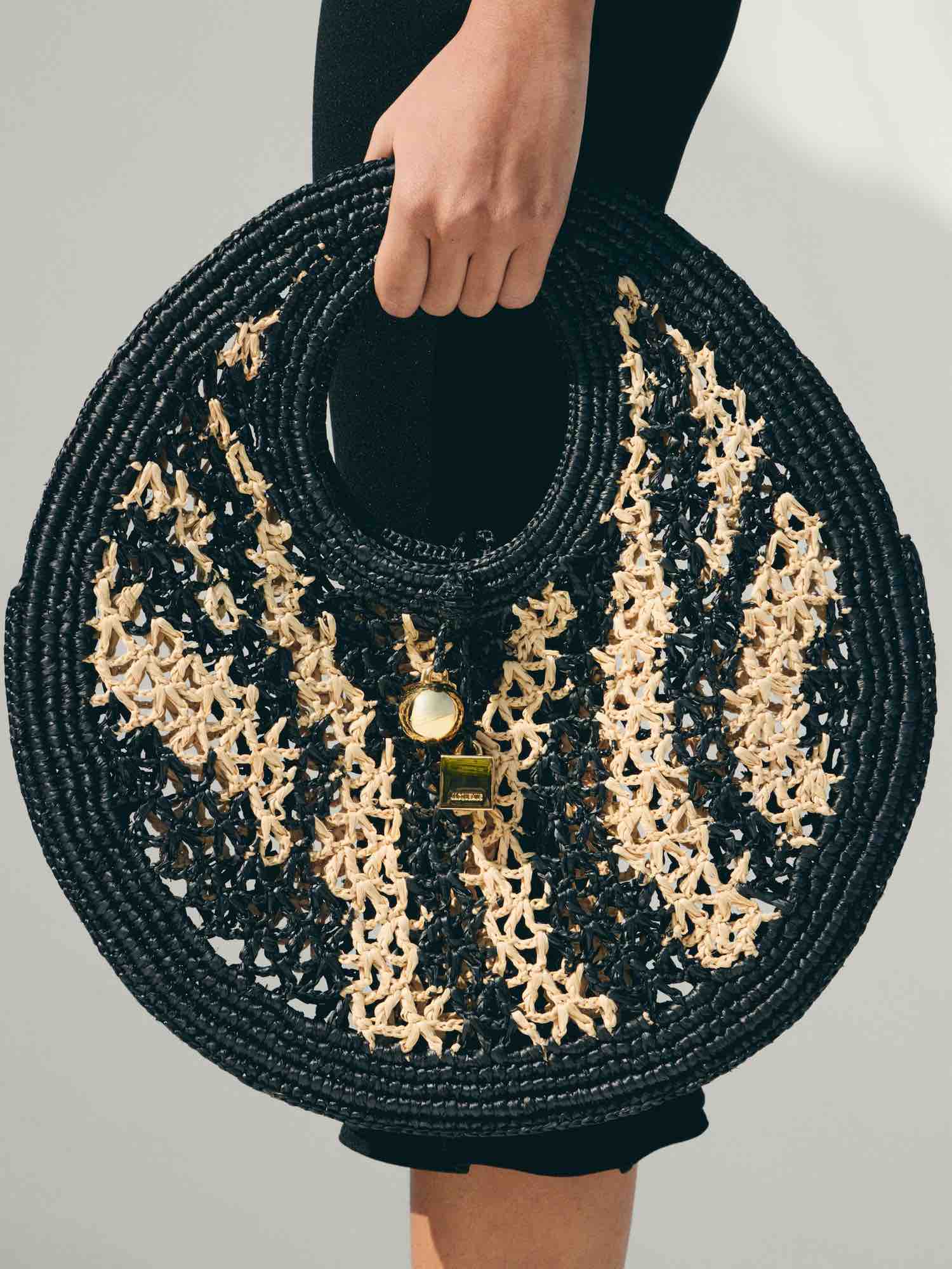 Bolso rafia Jacquemus — foto 1 de 2