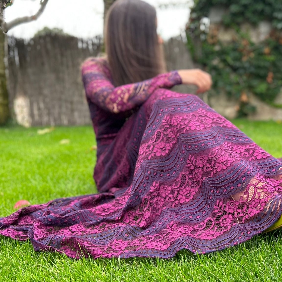 Vestido de encaje burdeos y púrpura Anonyme — foto 5 de 6