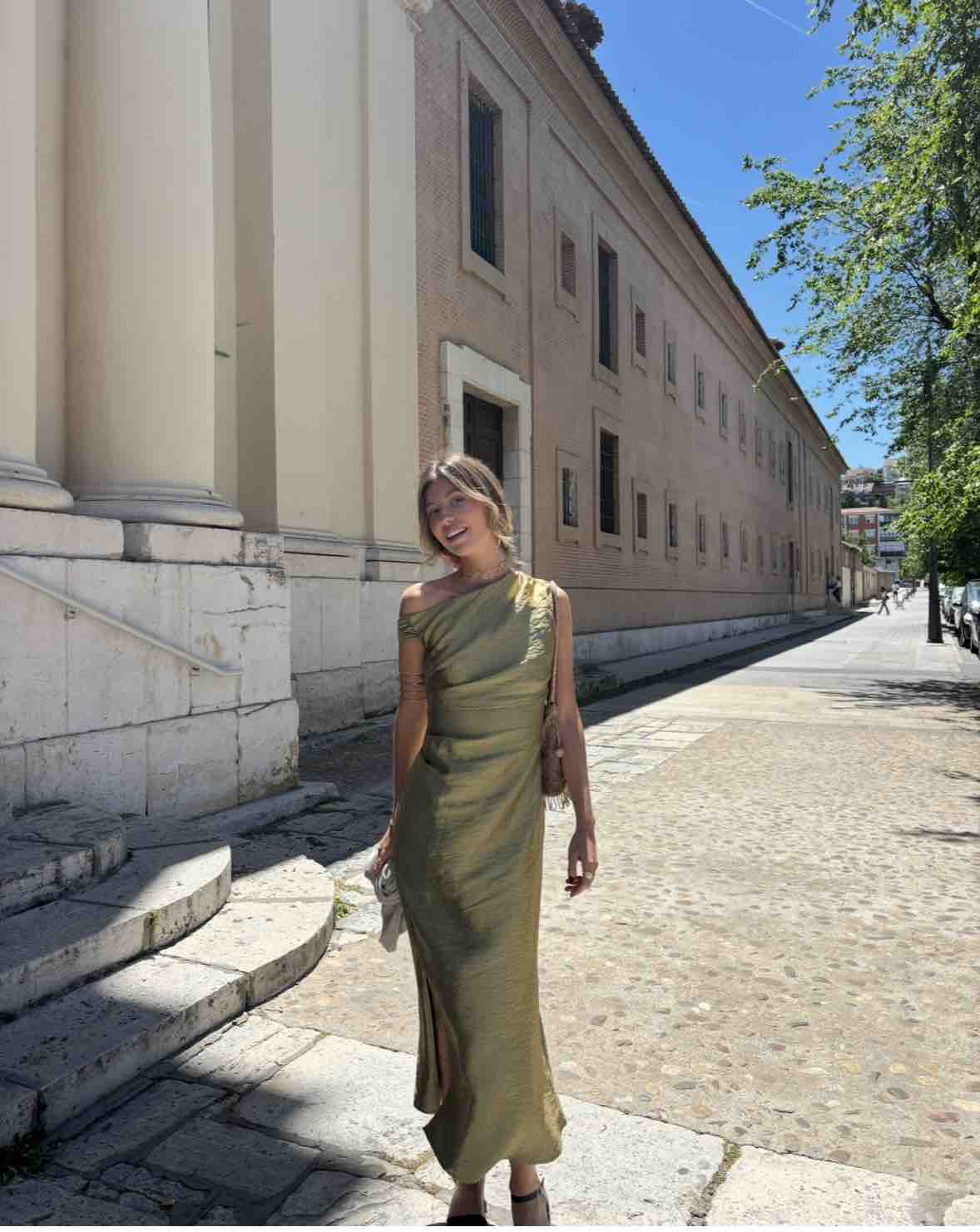Vestido asimetrico scalpers — foto 2 de 3