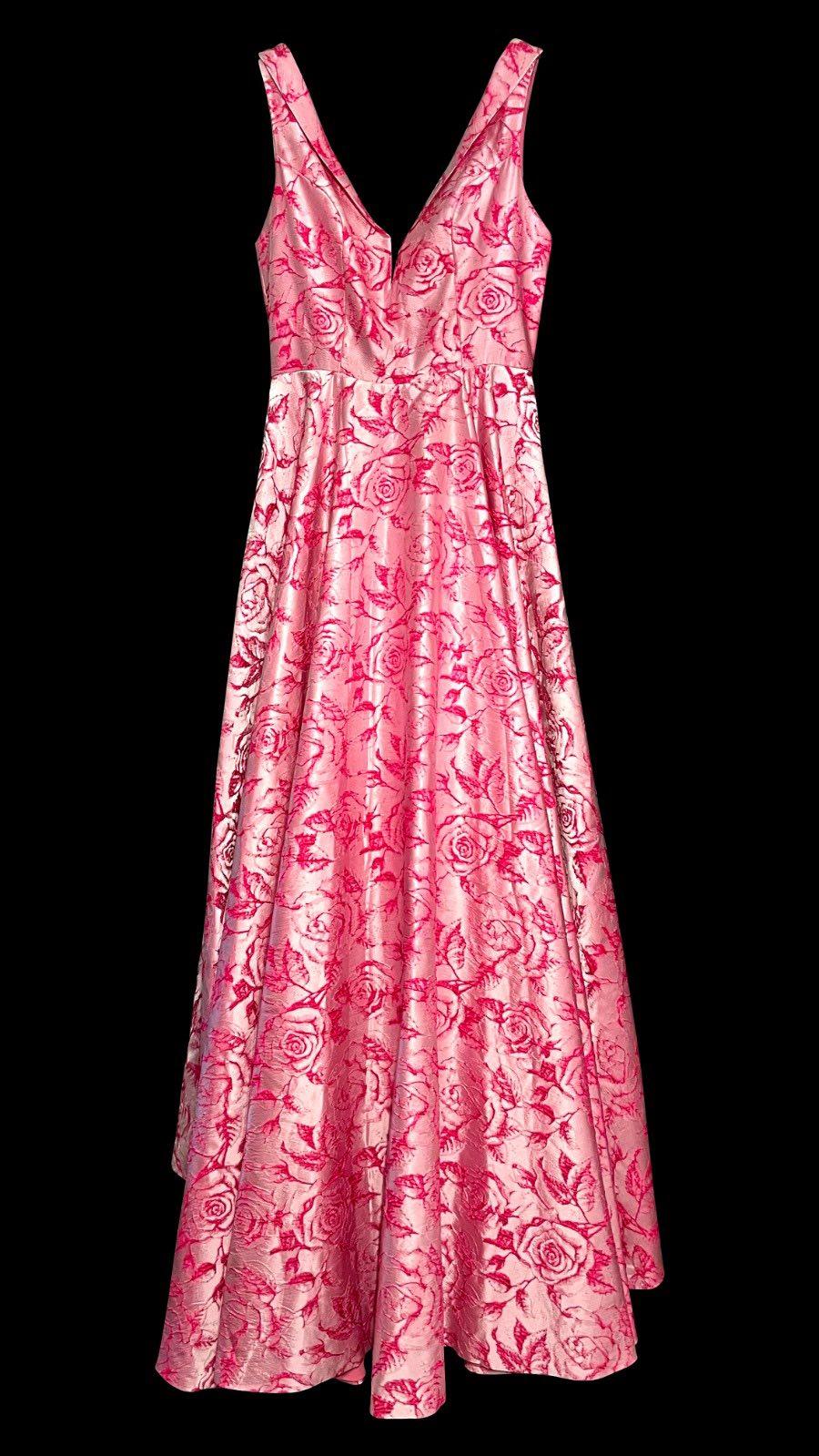 vestido de noche Teria Yabar — foto 1 de 4