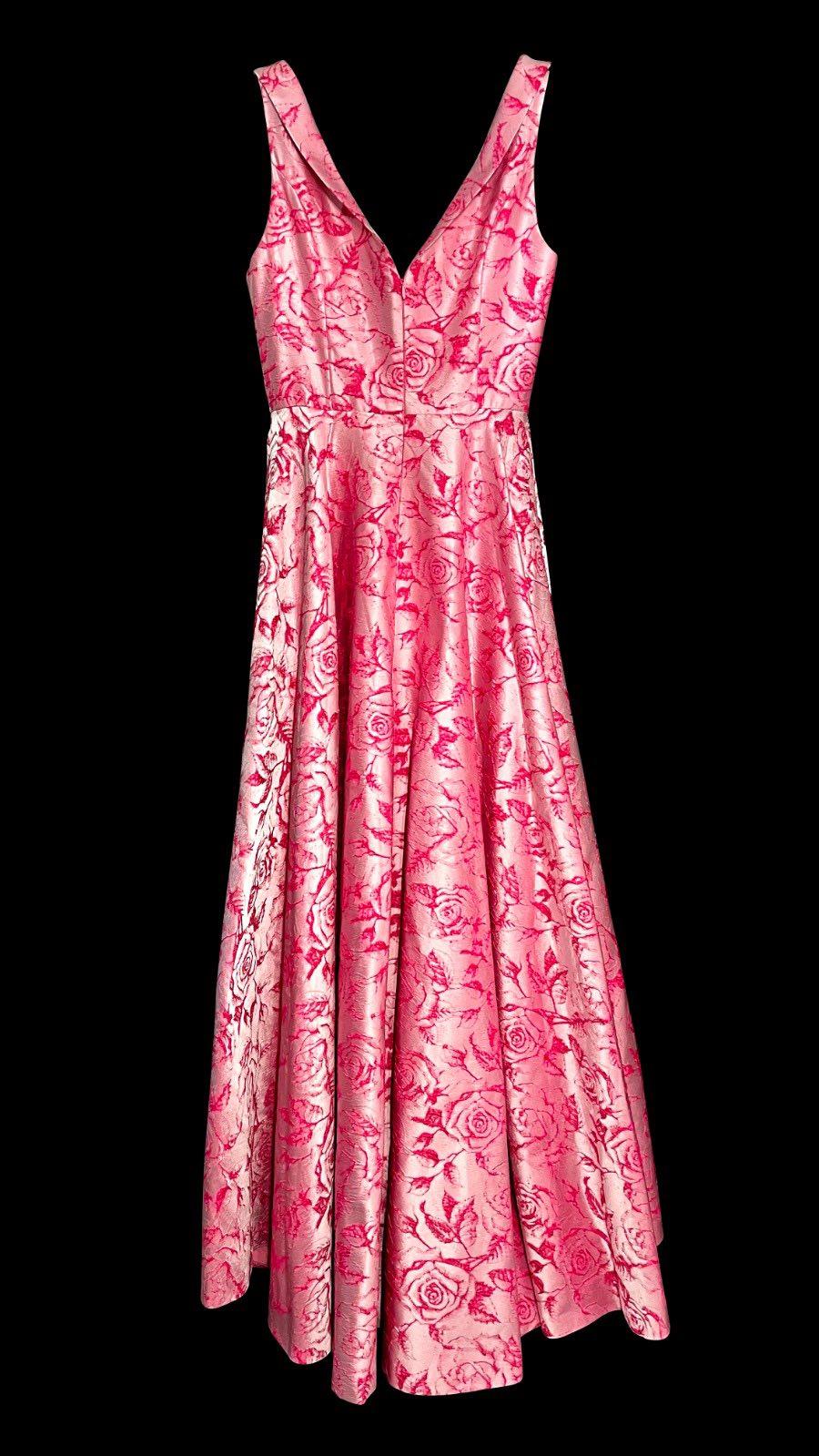 vestido de noche Teria Yabar — foto 2 de 4