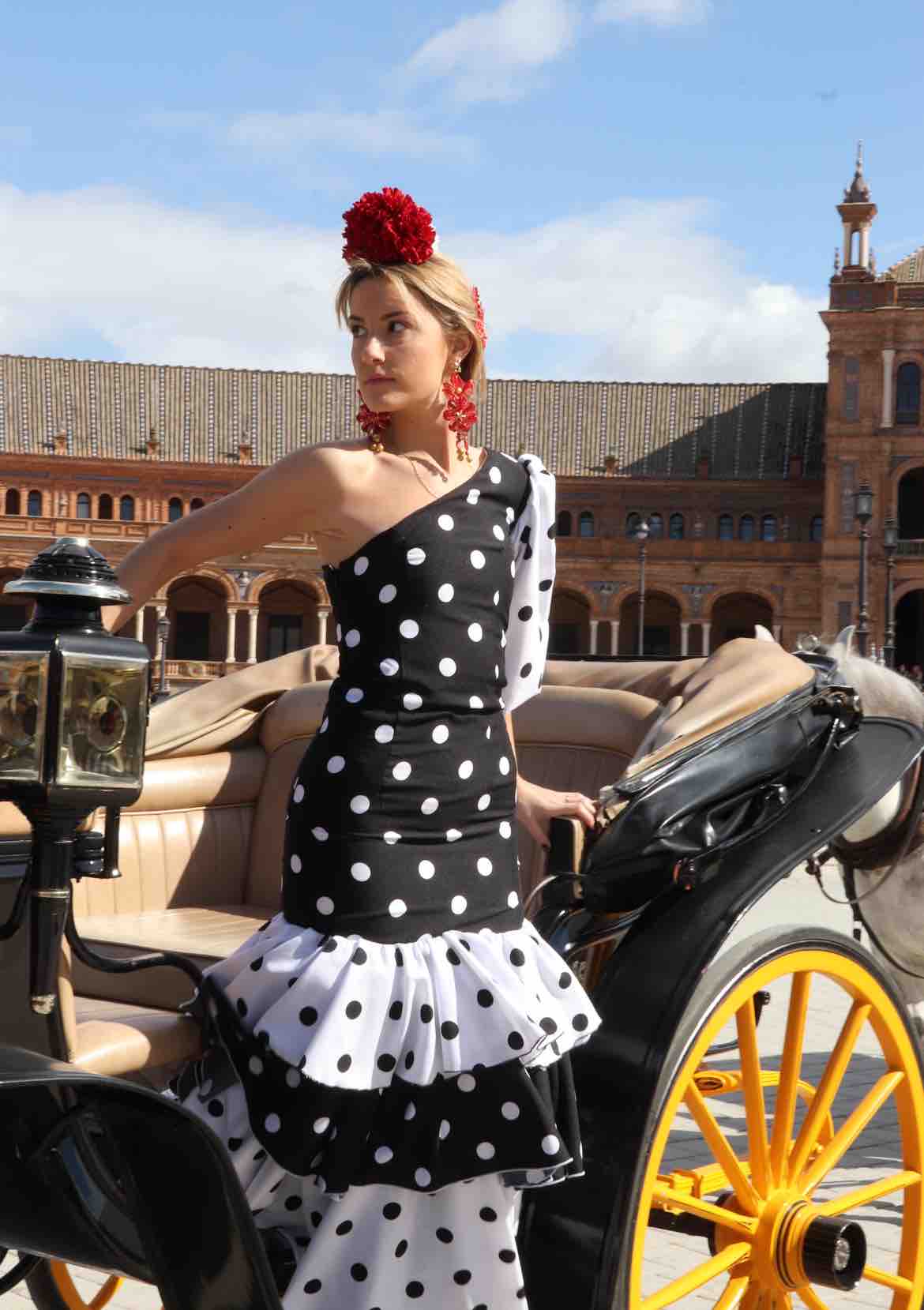 Vestido luna Alba Carmona — foto 1 de 3