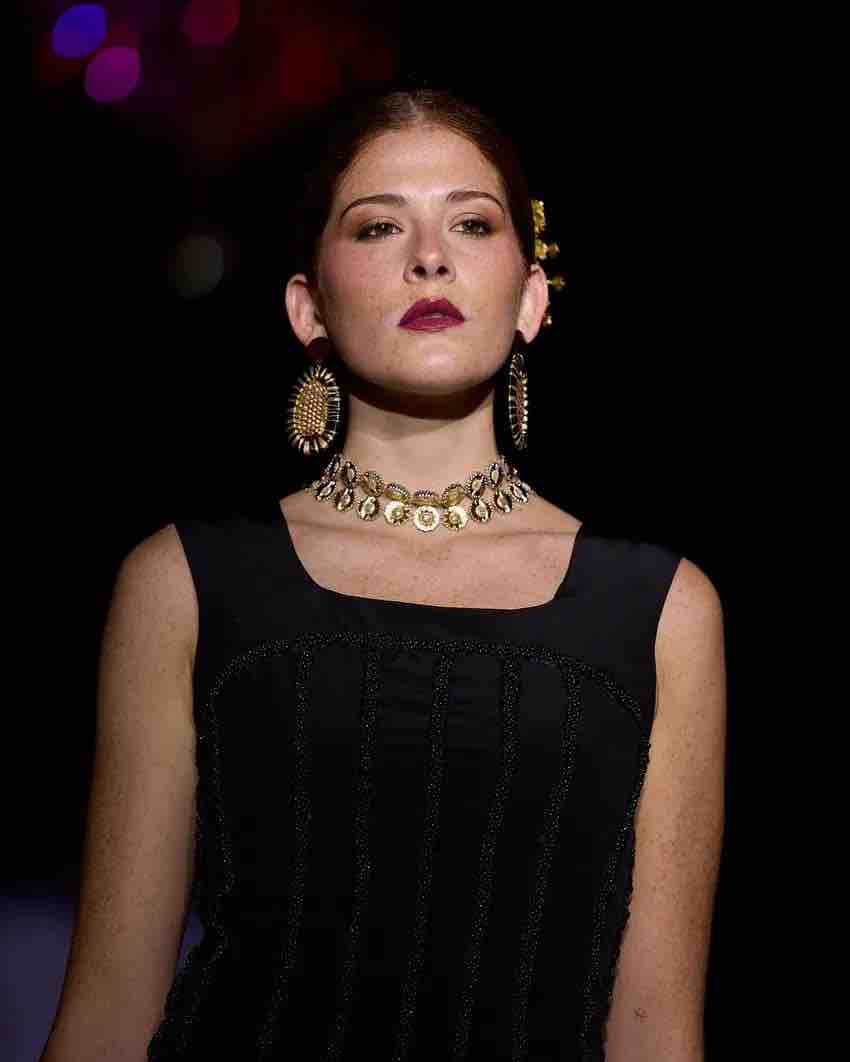 Traje de flamenca negro Alba Carmona — foto 4 de 6