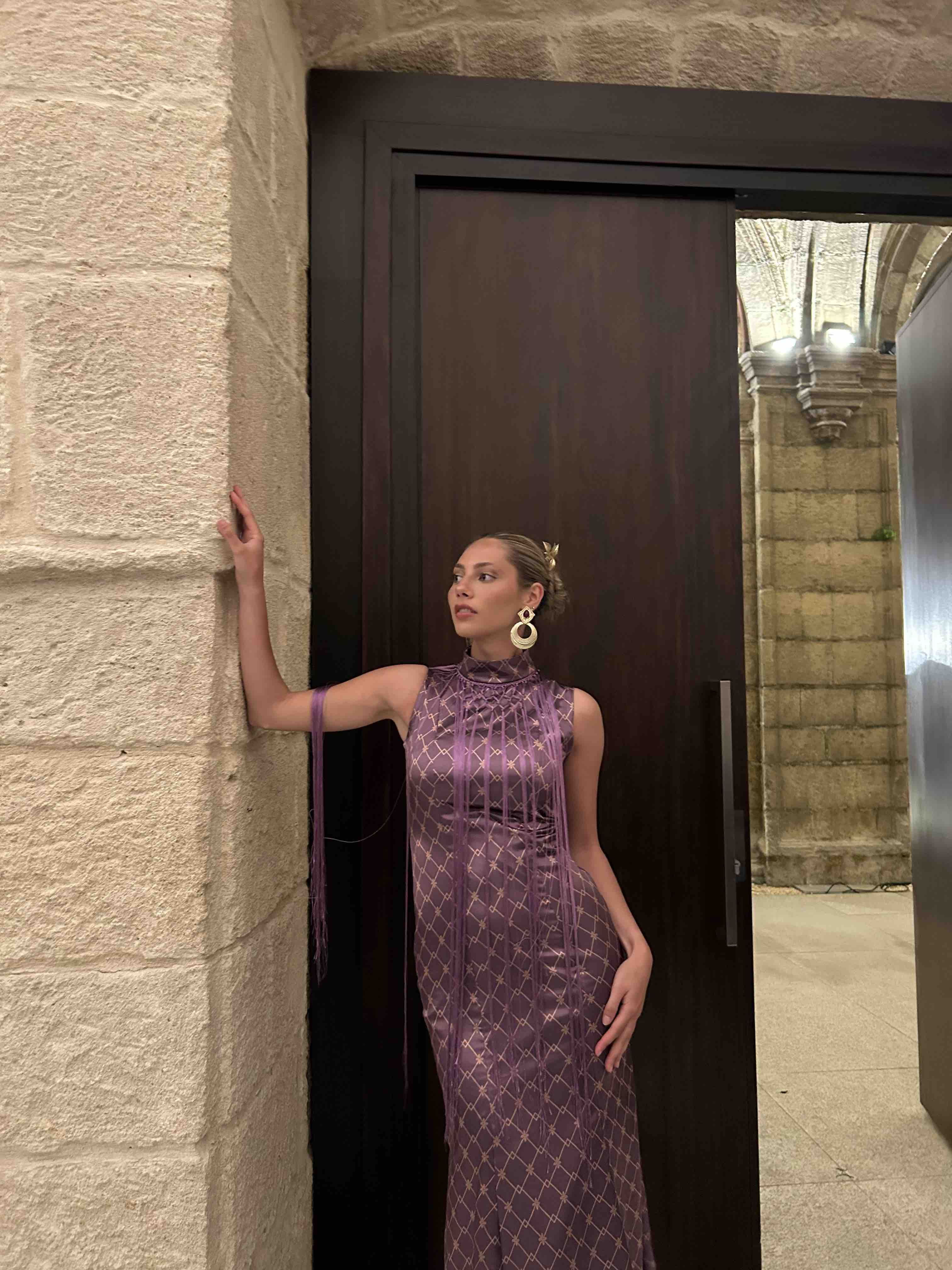Vestido de invitada Alba Carmona — foto 2 de 4