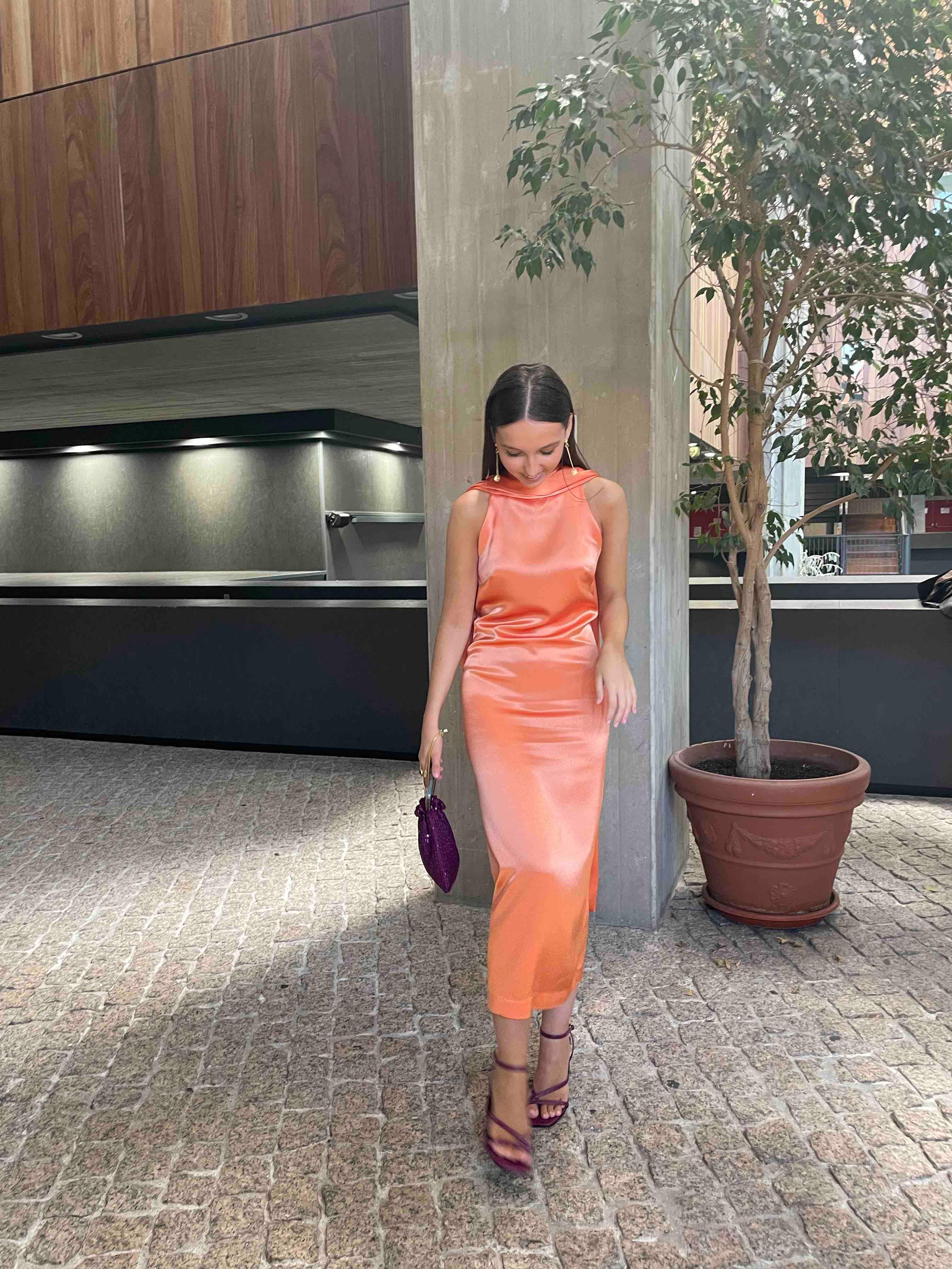 Vestido invitada naranja Vossa Collection — foto 3 de 4