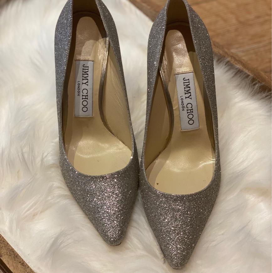 Zapatos de salón dorados Jimmy Choo — foto 1 de 4