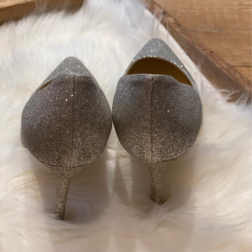 Zapatos de salón dorados Jimmy Choo — foto 2 de 4