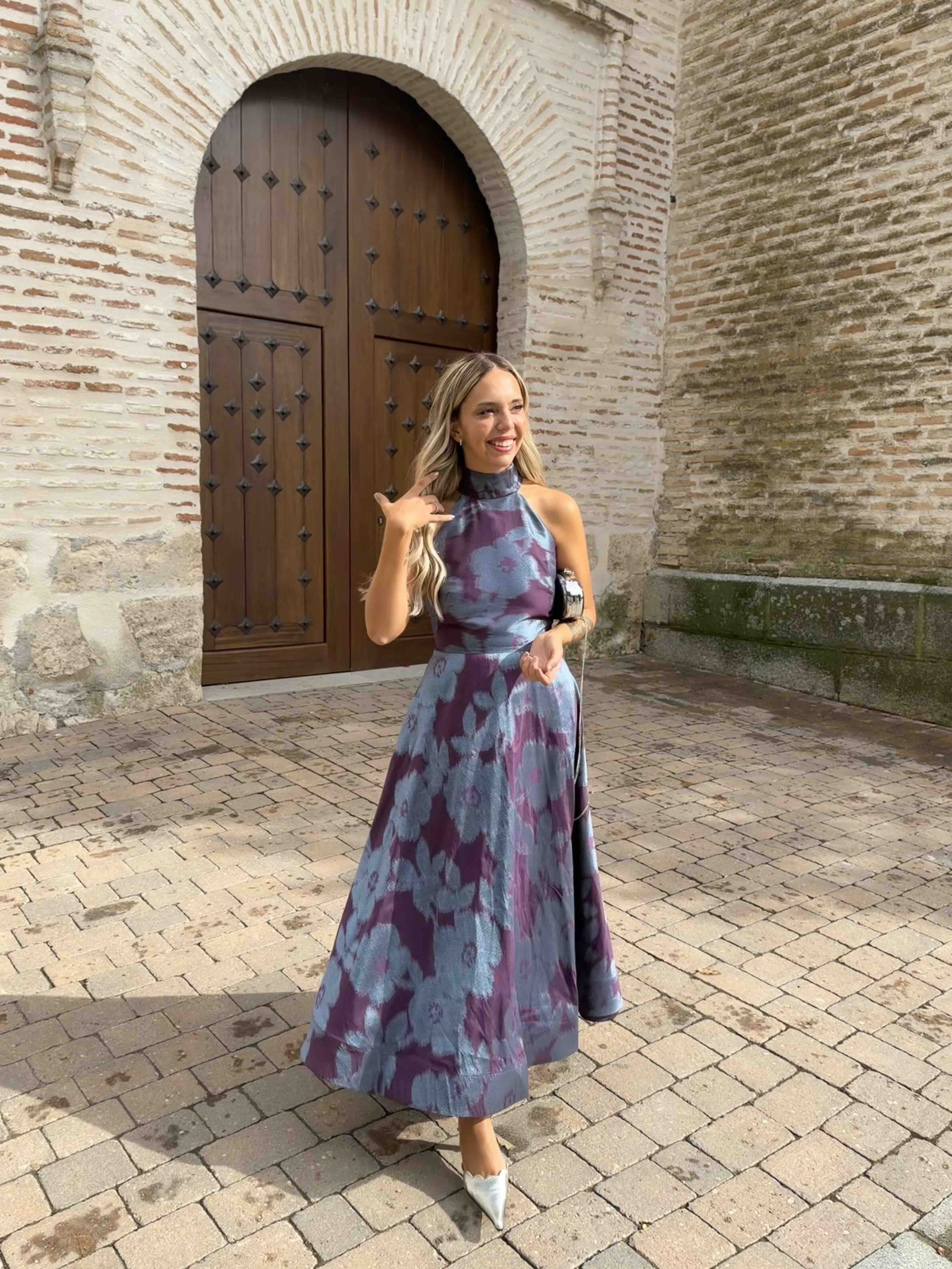 Vestido Redondo Brand azul, metalizado, morado y plateado, talla S, en alquiler — foto 2 de 4