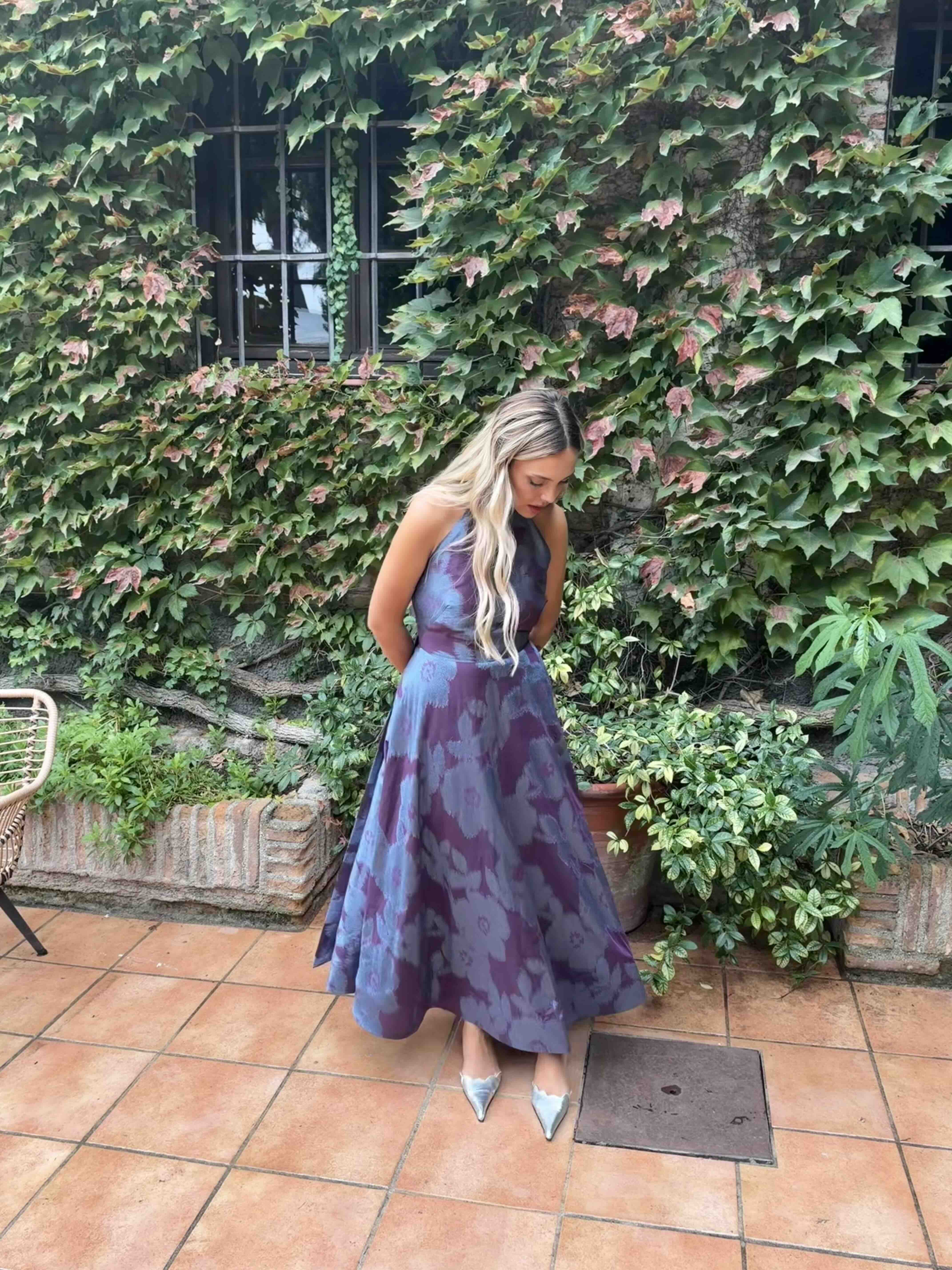 Vestido Redondo Brand azul, metalizado, morado y plateado, talla S, en alquiler — foto 3 de 4