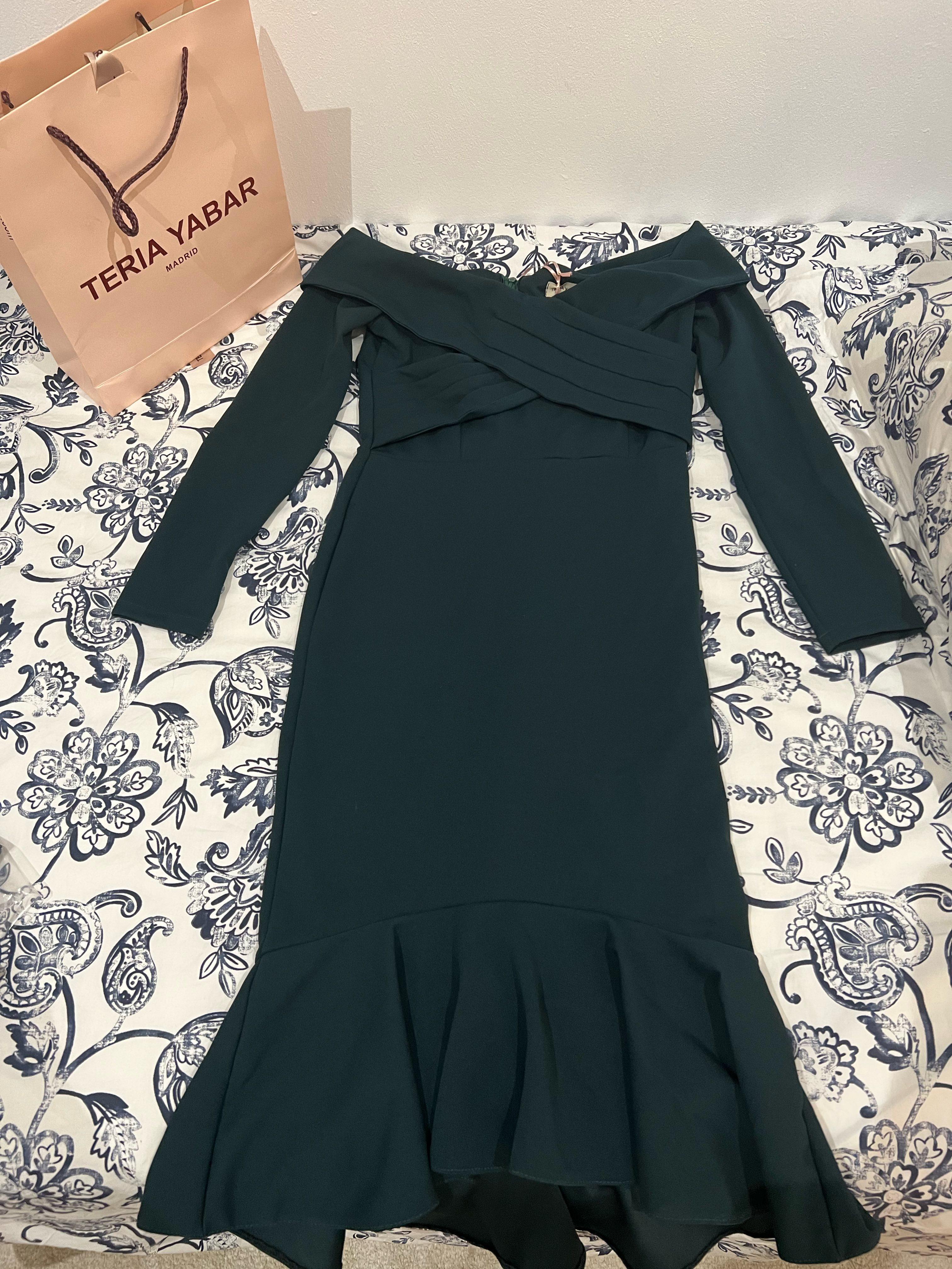 Vestido de invitada escote Bardot Teria Yabar — foto 1 de 2