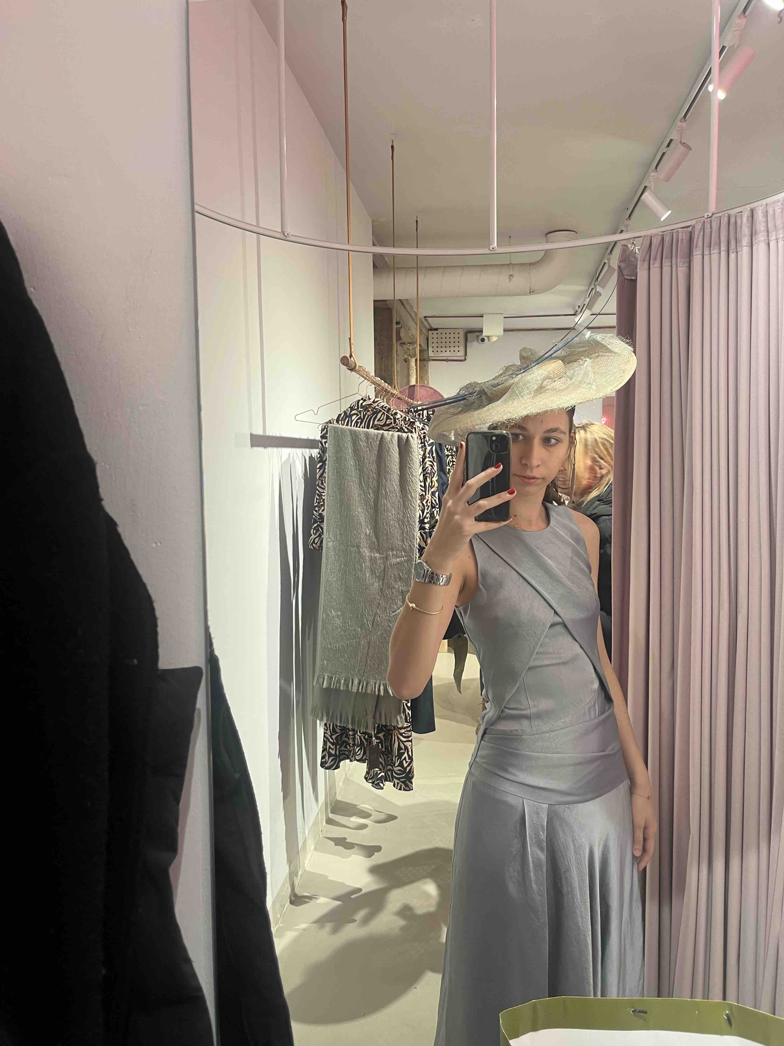 Vestido plateado boda Maksu — foto 2 de 2