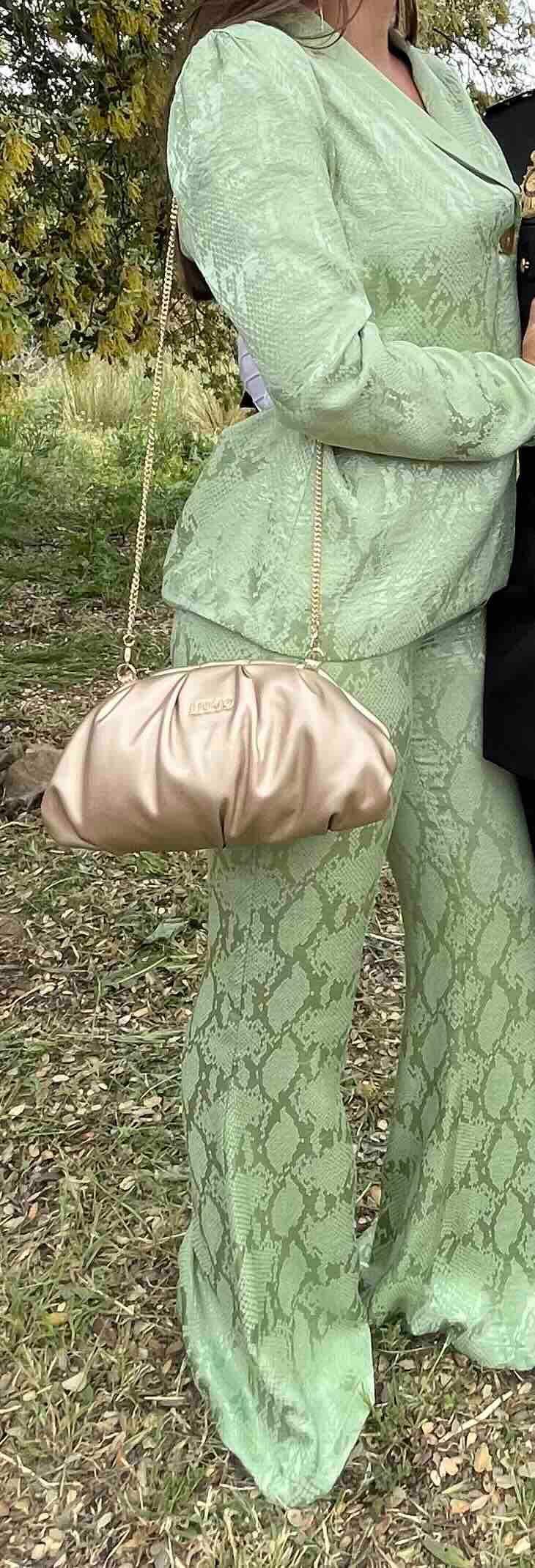 Traje marca the-are The Are — foto 1 de 6