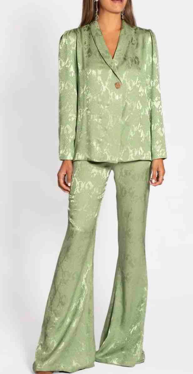 Traje marca the-are The Are — foto 4 de 6