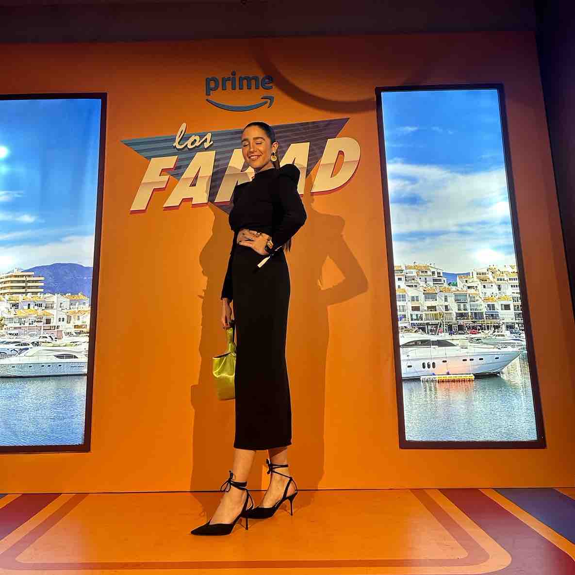 Conjunto negro Fernando Claro | Crop top + falda midi — foto 6 de 6