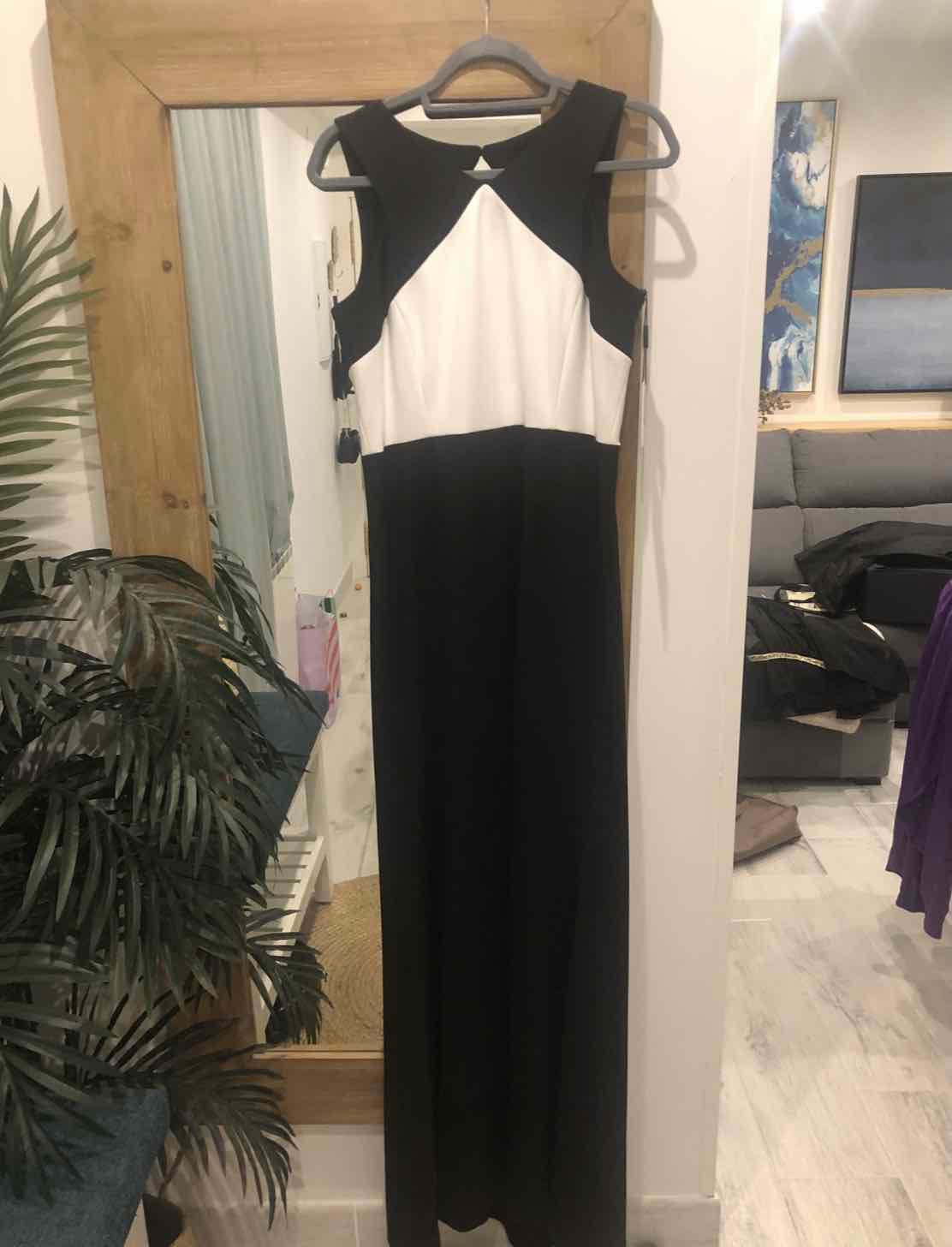 Vestido Calvin Klein — foto 1 de 5