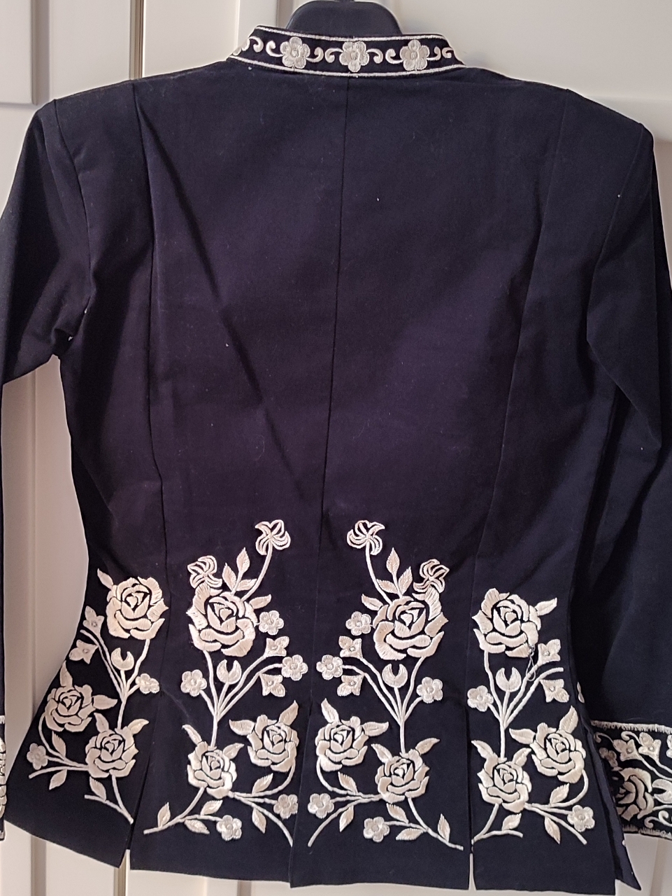conjunto chaqueta y falda The IQ Collection — foto 2 de 6