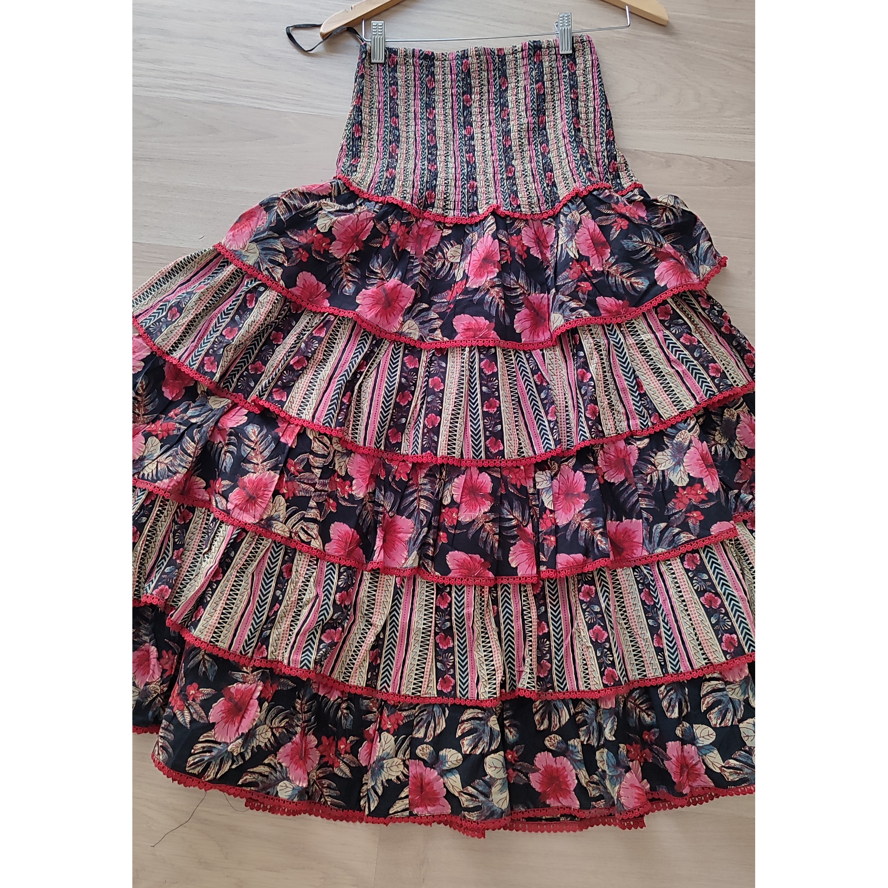 conjunto top y falda Coosy — foto 2 de 6