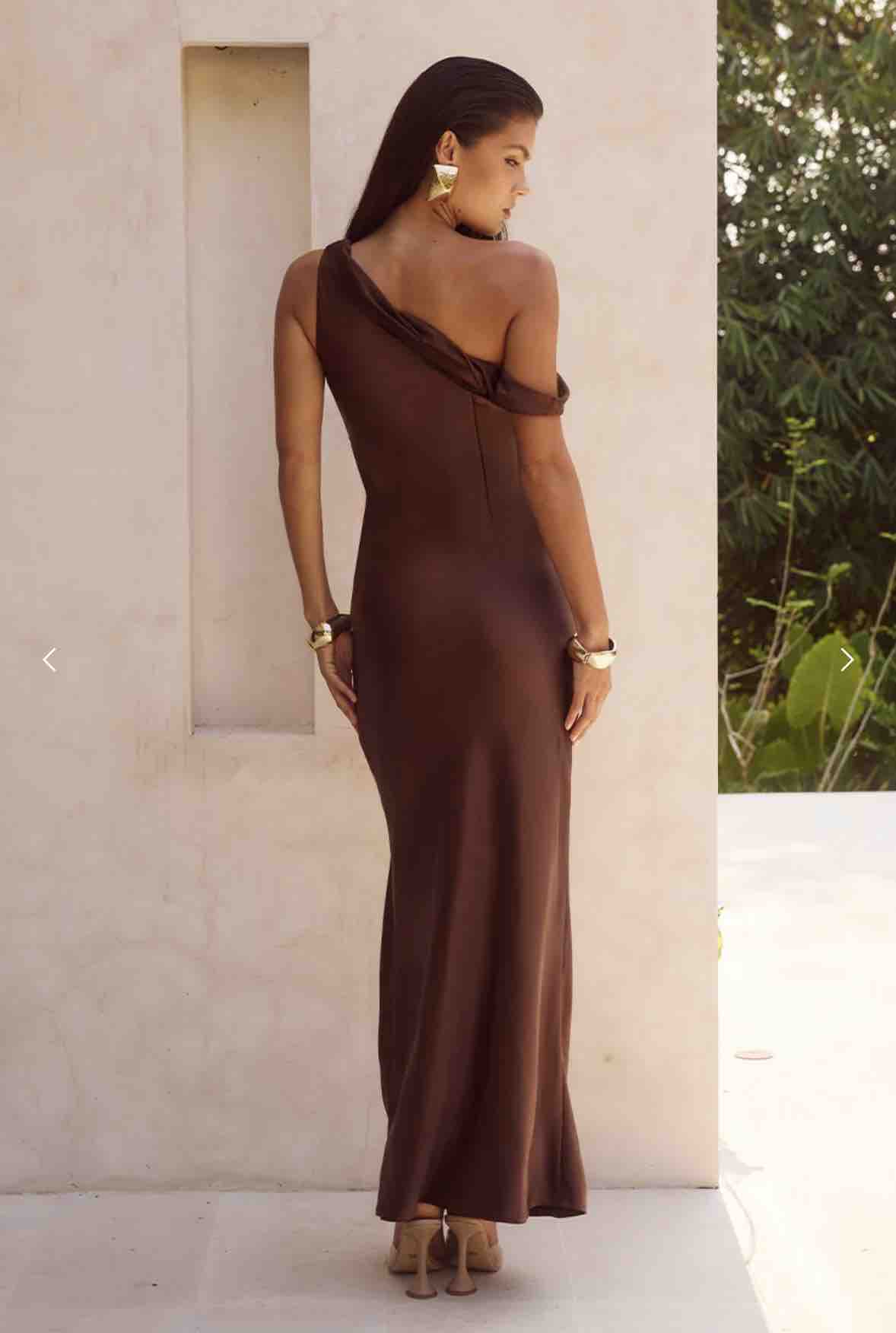 Vestido largo Runaway The Label — foto 2 de 5