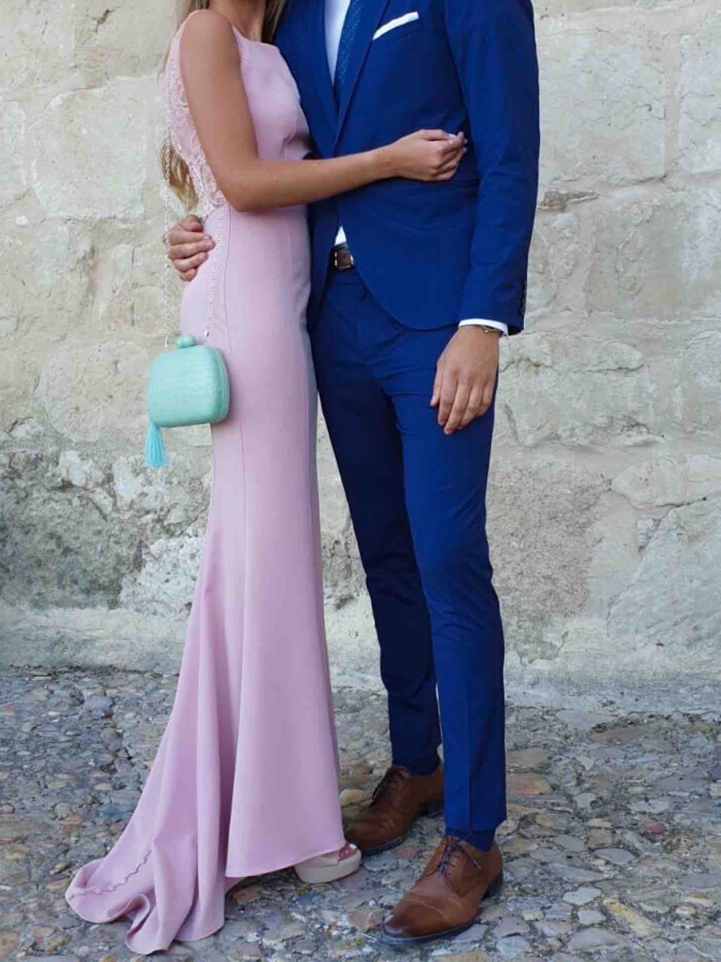 Vestido sirena con cola Asos Design — foto 4 de 5