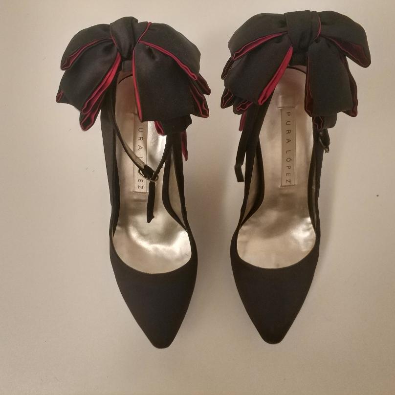 Zapatos evento negros Pura López — foto 1 de 3