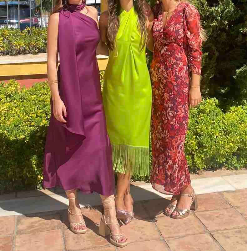 Vestido invitada midi The are ciruela — foto 1 de 5